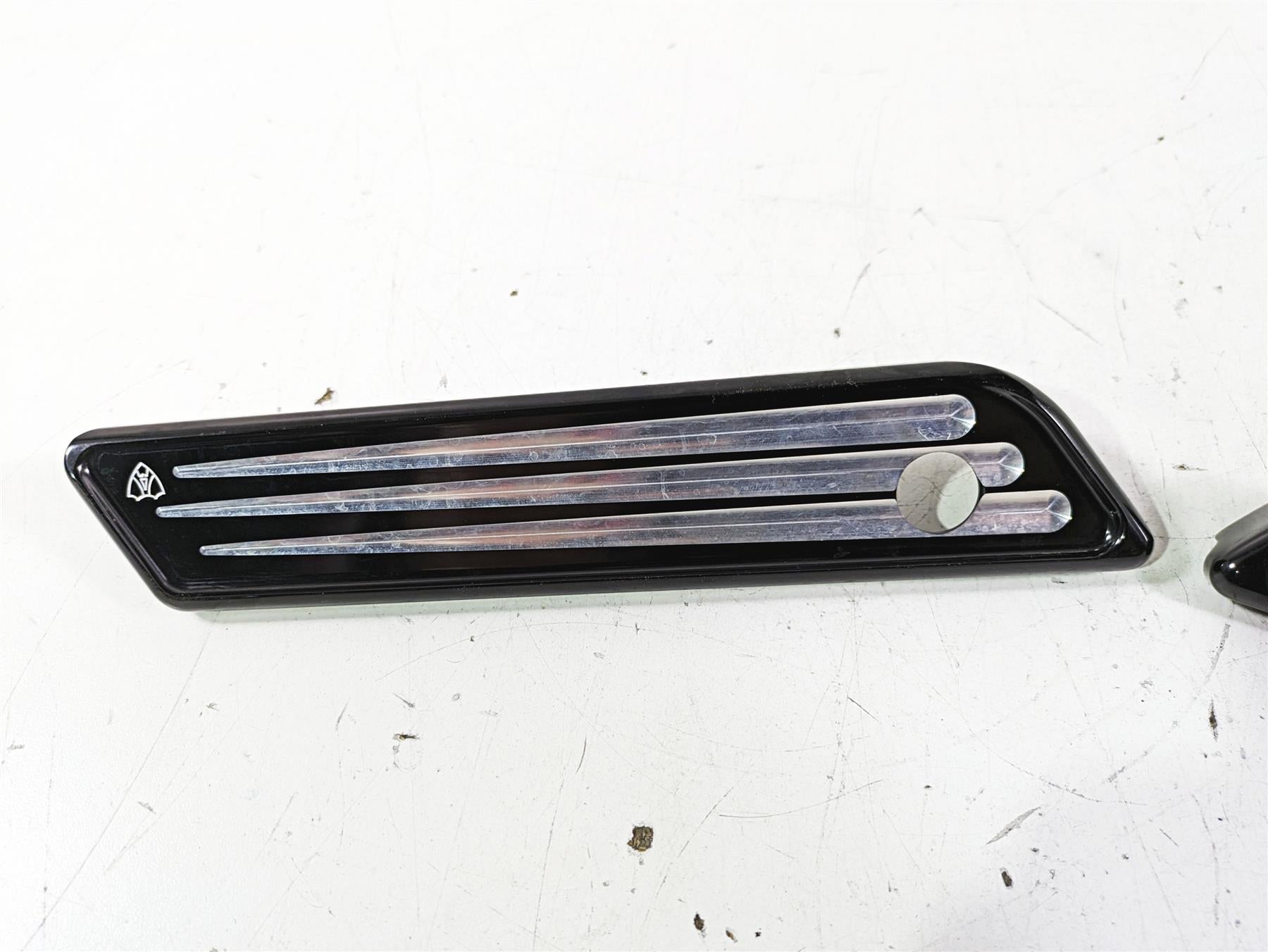 2015 Harley Touring FLHXS Street Glide Arlen Ness Deep Cut Latch Covers 03-546 {{ shop.shopifyCountryName }} - Mototech271