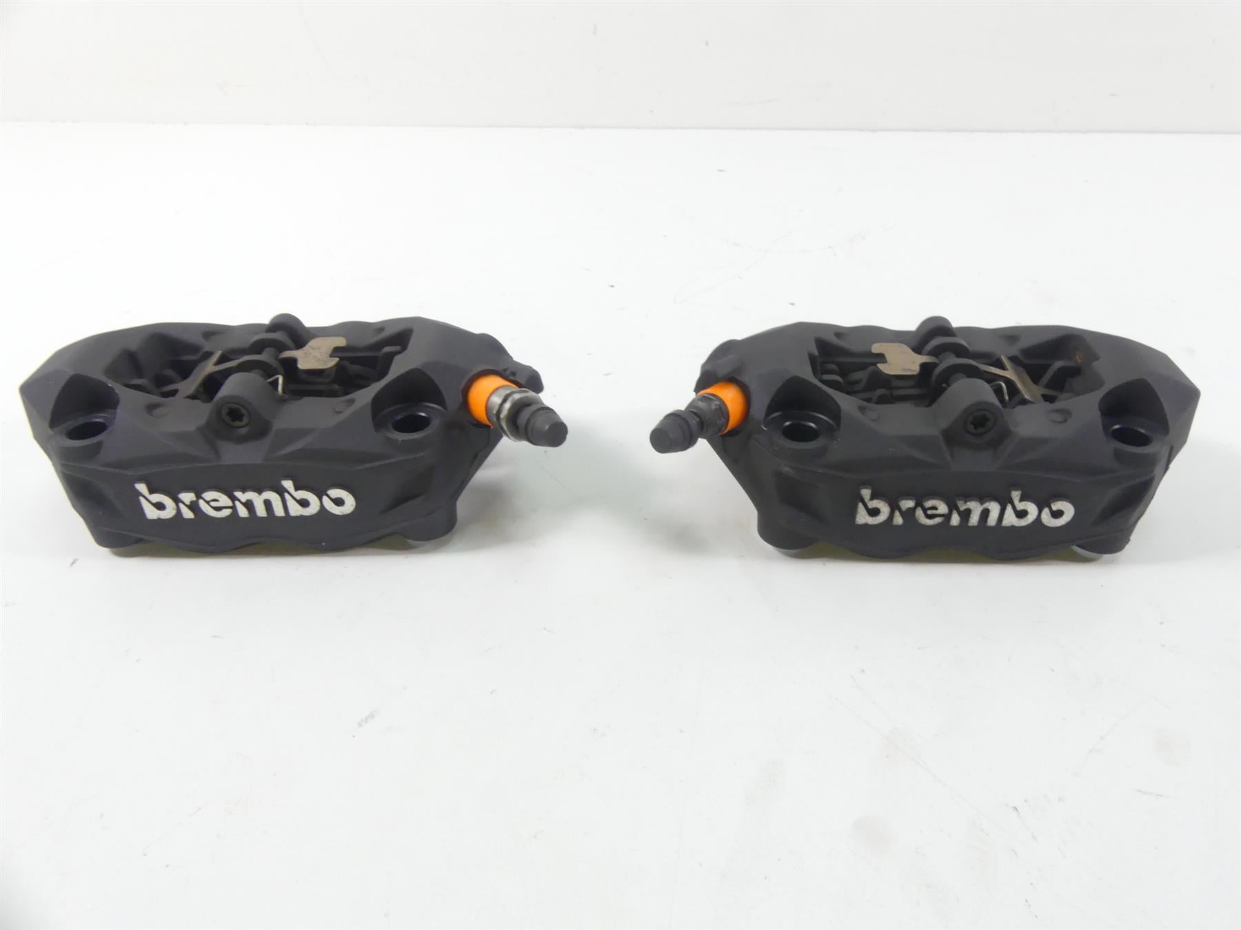 2014 BMW R1200GS K50 Front Brembo Brake Caliper Set 34118556205 34118556206