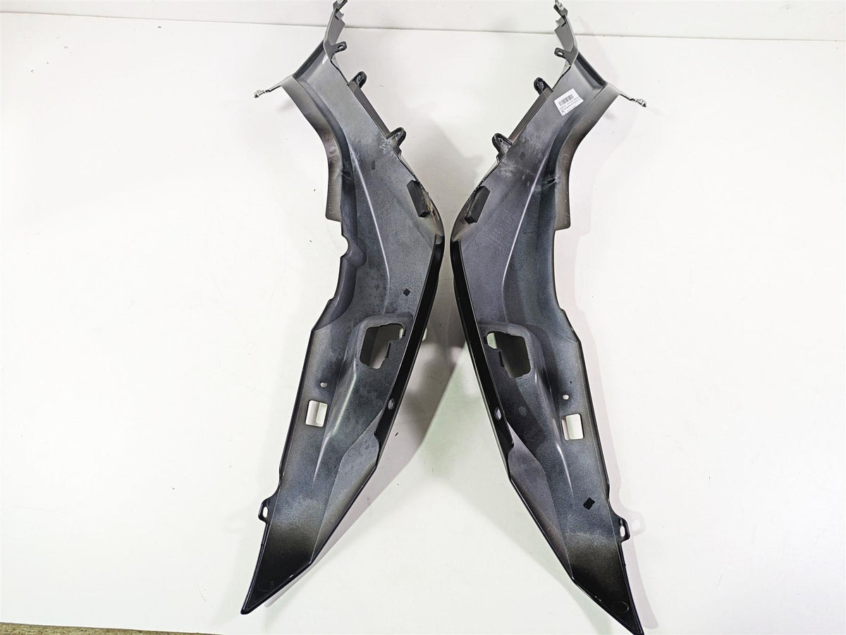 2016 BMW R1200RT K52 Tail Side Cover Fairing Set 46638533567 46638533568 {{ shop.shopifyCountryName }} - Mototech271