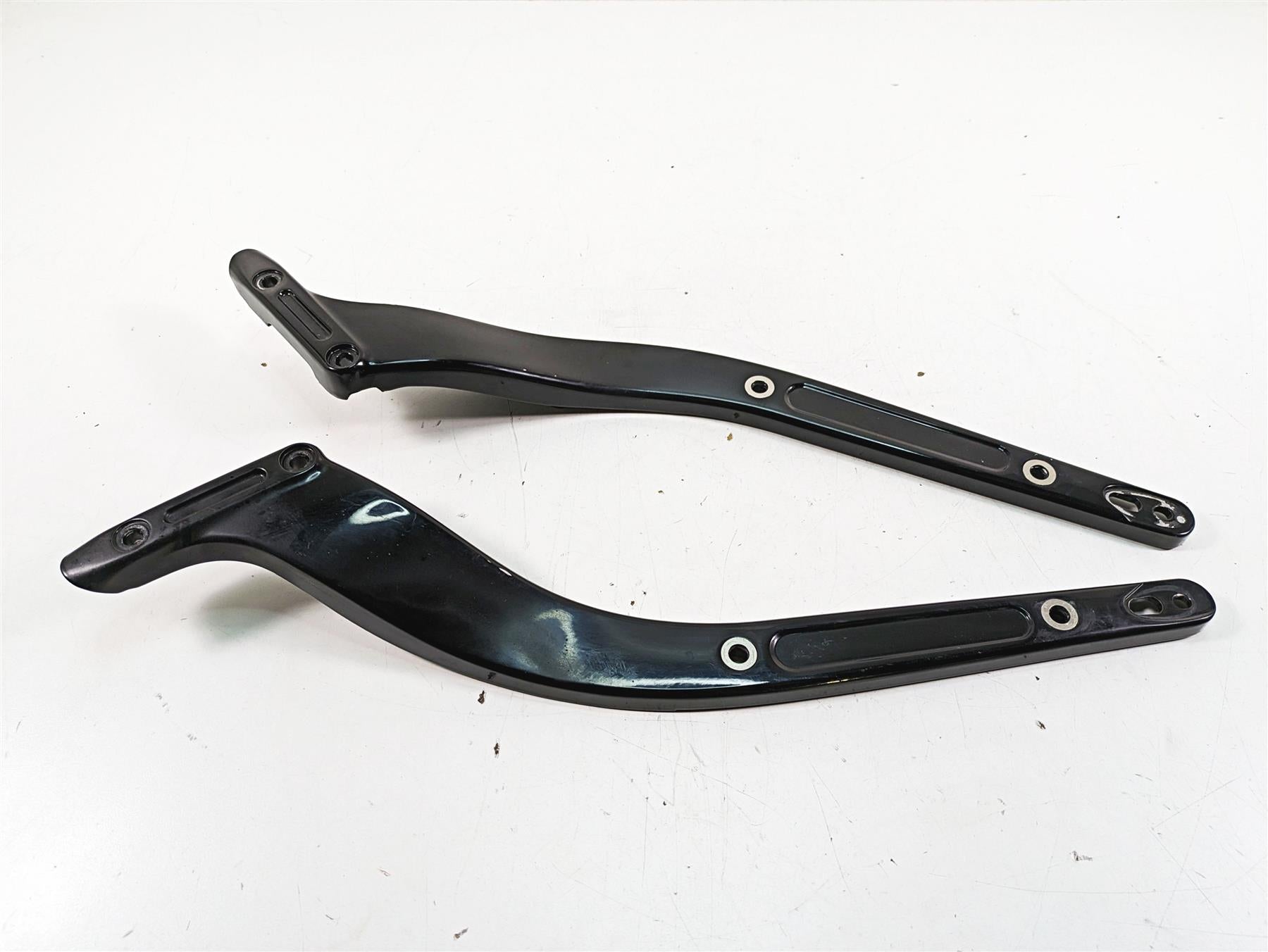 2020 Harley Softail FXBB Street Bob Rear Fender Braces Struts 59500422 59500423