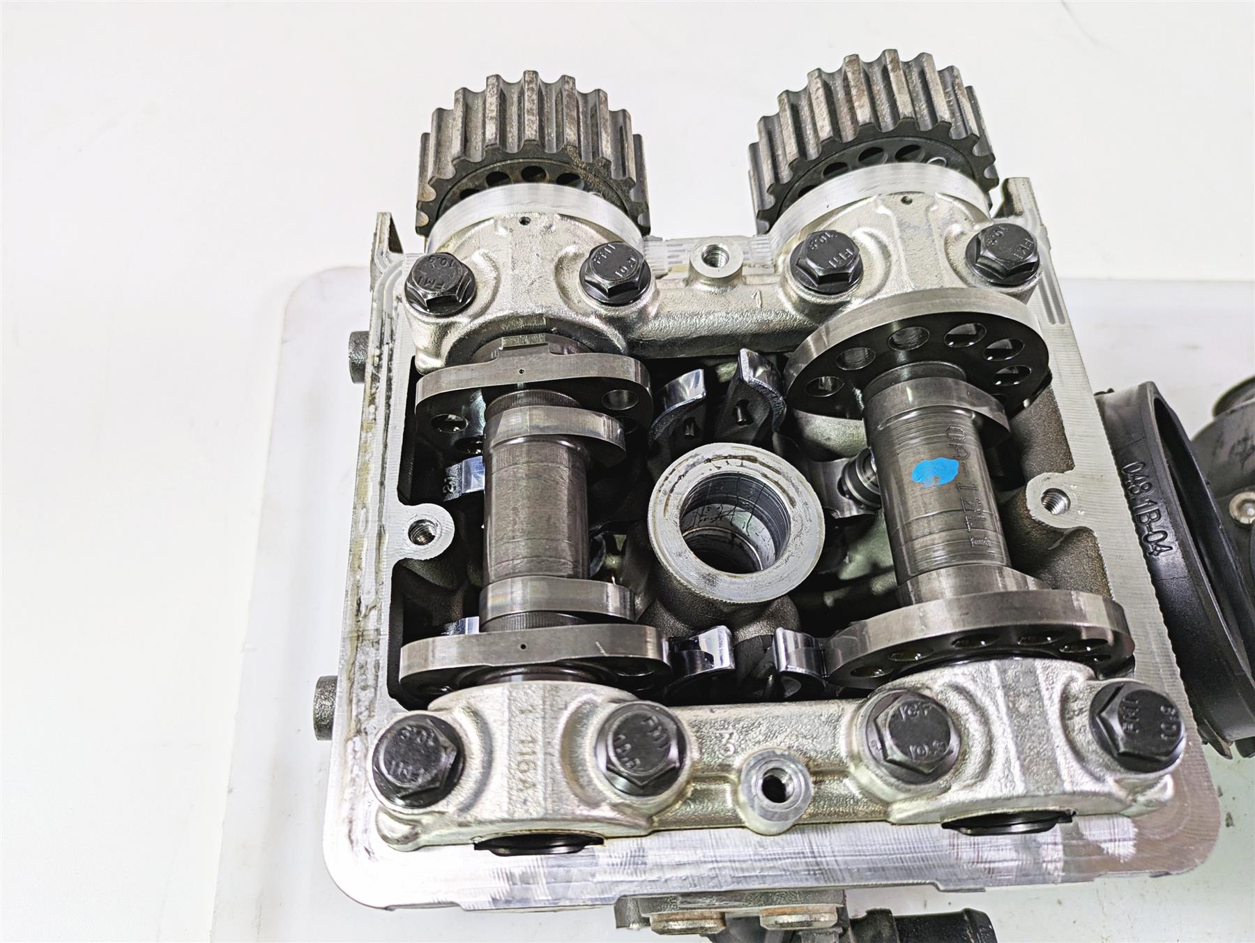2012 Ducati Streetfighter 848 Cylinderhead Cylinder Heads 30123301AB 30122782AB {{ shop.shopifyCountryName }} - Mototech271