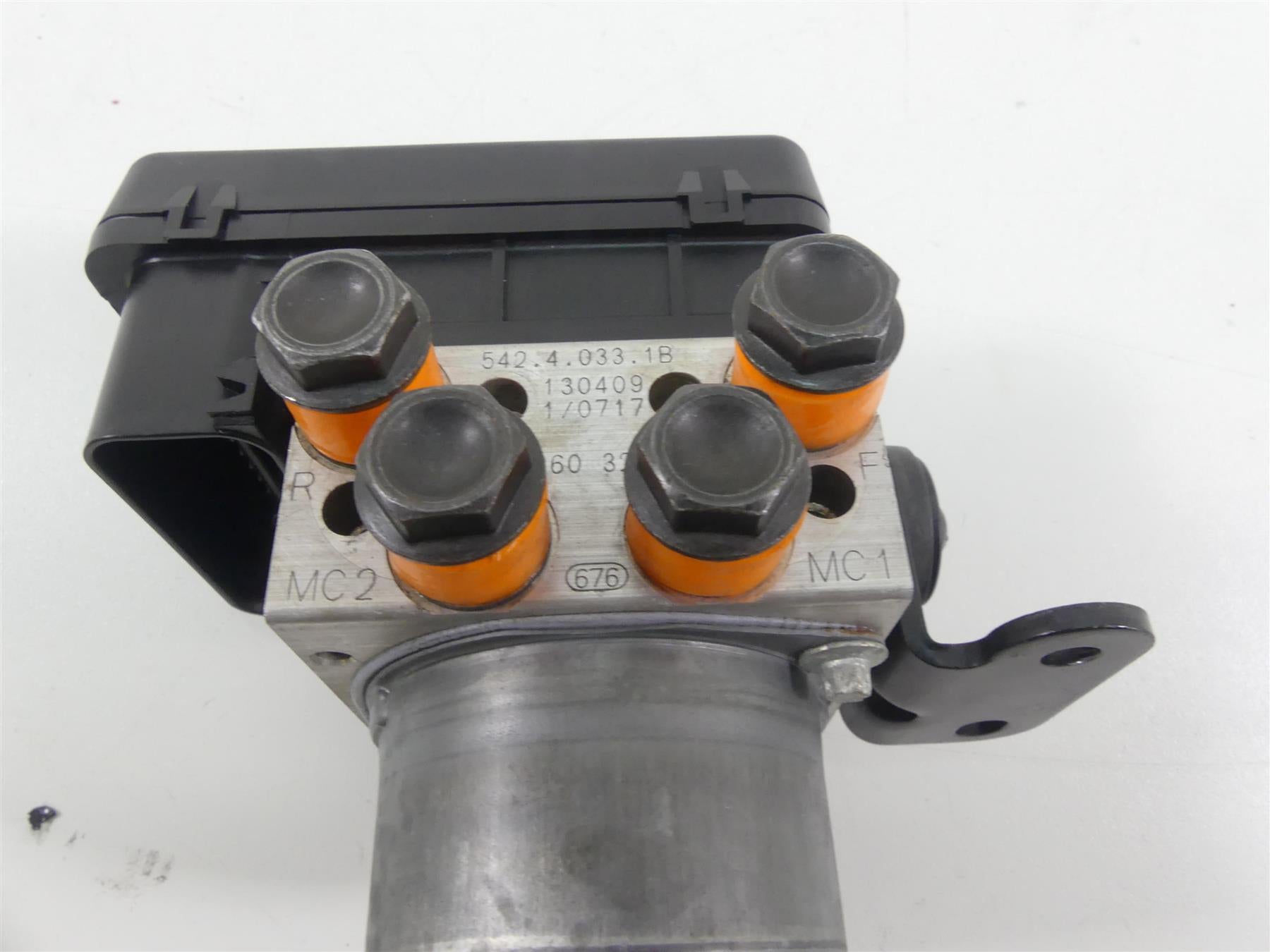 2014 Ducati Hypermotard 821 SP Abs Brake Pump Pressure Module 54240331B {{ shop.shopifyCountryName }} - Mototech271