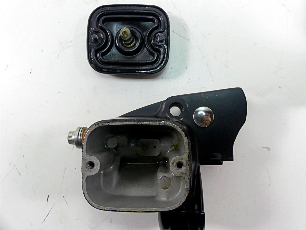 2007 Harley Touring FLHRC Road King Front Brake Master Cylinder 11/16" 46423-05C {{ shop.shopifyCountryName }} - Mototech271