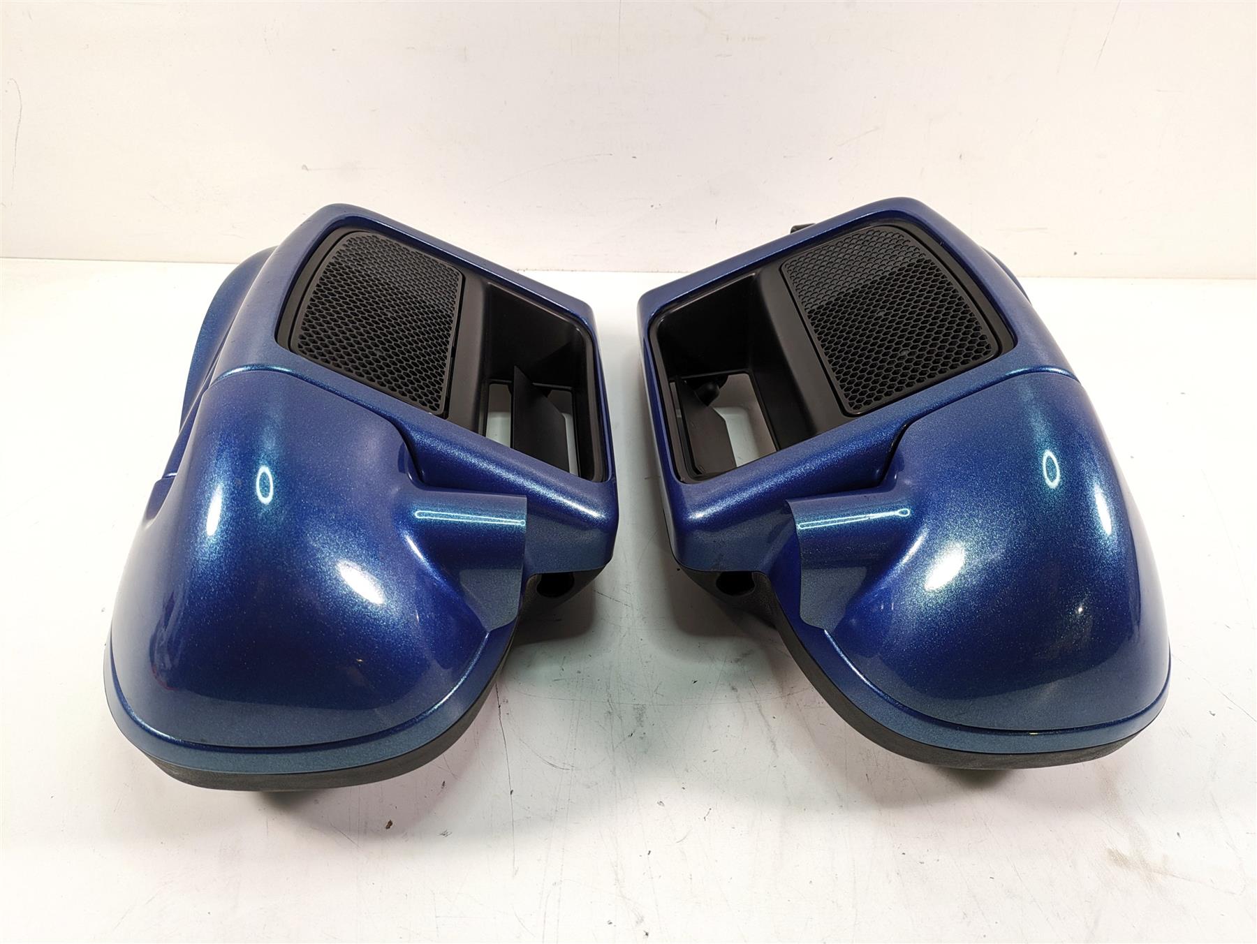 2014 Harley Touring FLHTK Electra Glide Lower Leg Fairing Cover Set 57100112 {{ shop.shopifyCountryName }} - Mototech271