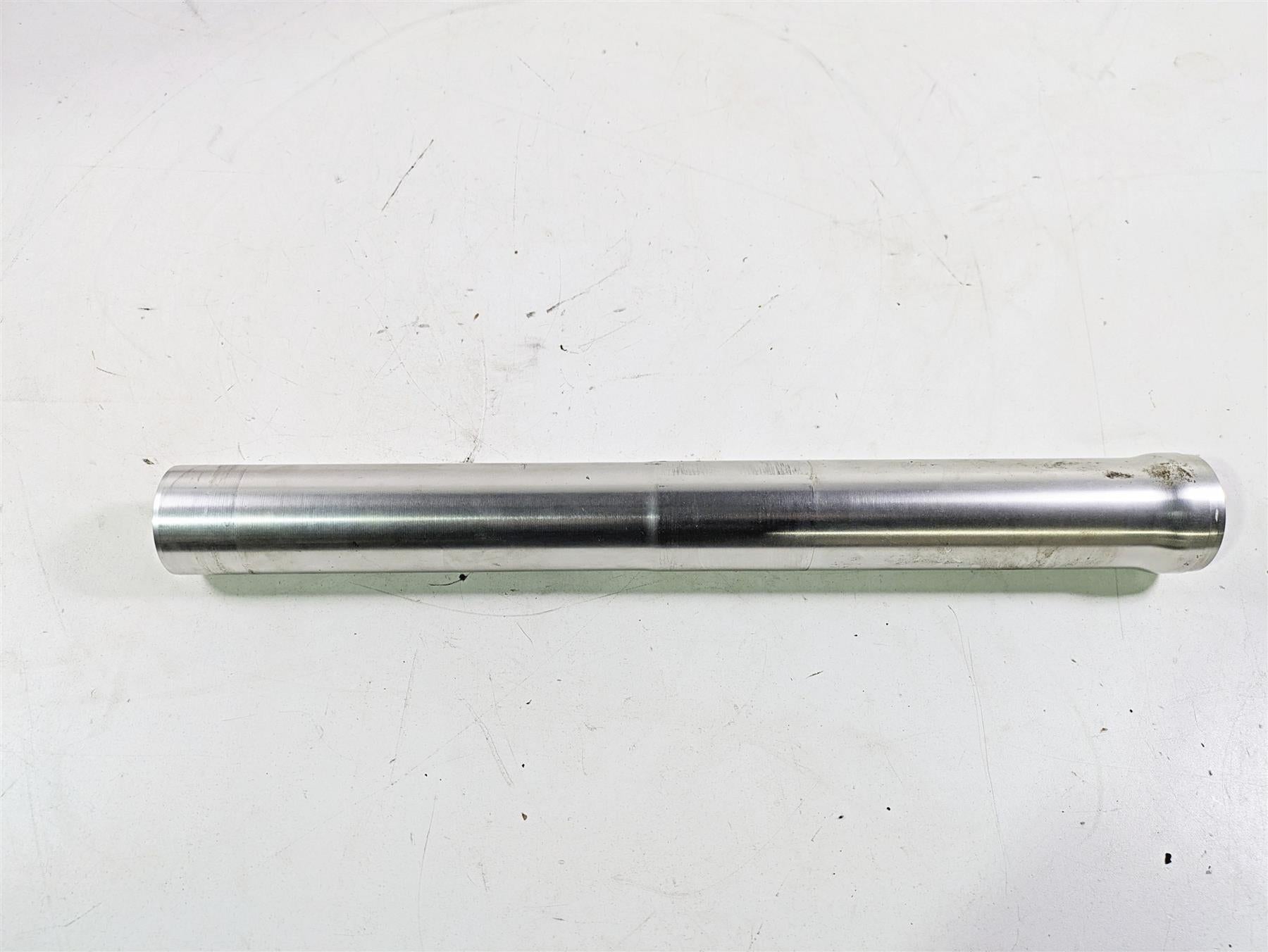 2013 Harley VRSCF Muscle Rod Right Front Fork Outer Tube 48705-09 {{ shop.shopifyCountryName }} - Mototech271