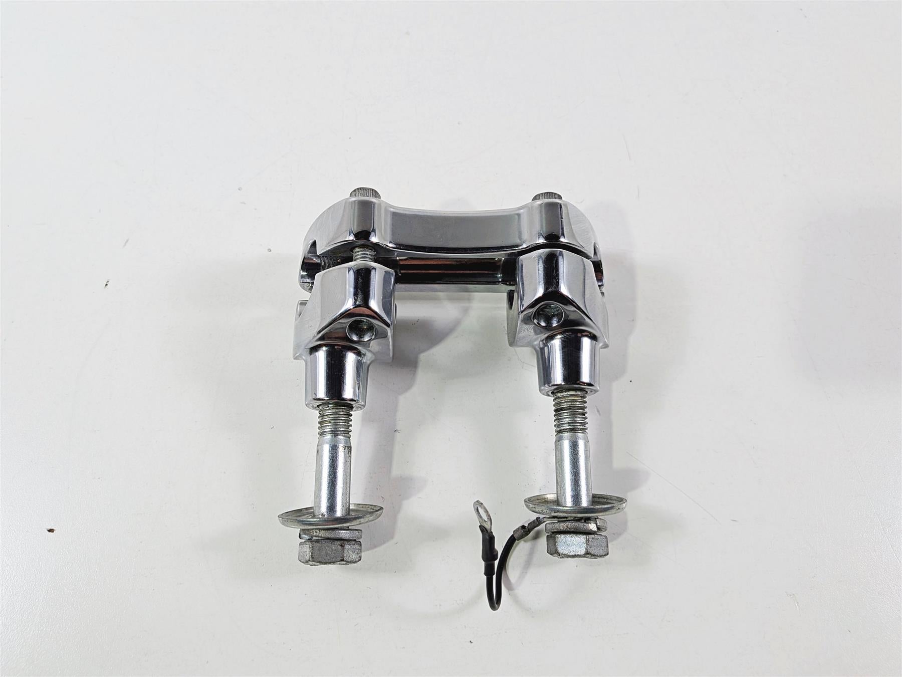 2011 Harley FXDF Dyna Fat Bob Chrome Milwaukee Handlebar Riser Clamps 55900025 {{ shop.shopifyCountryName }} - Mototech271