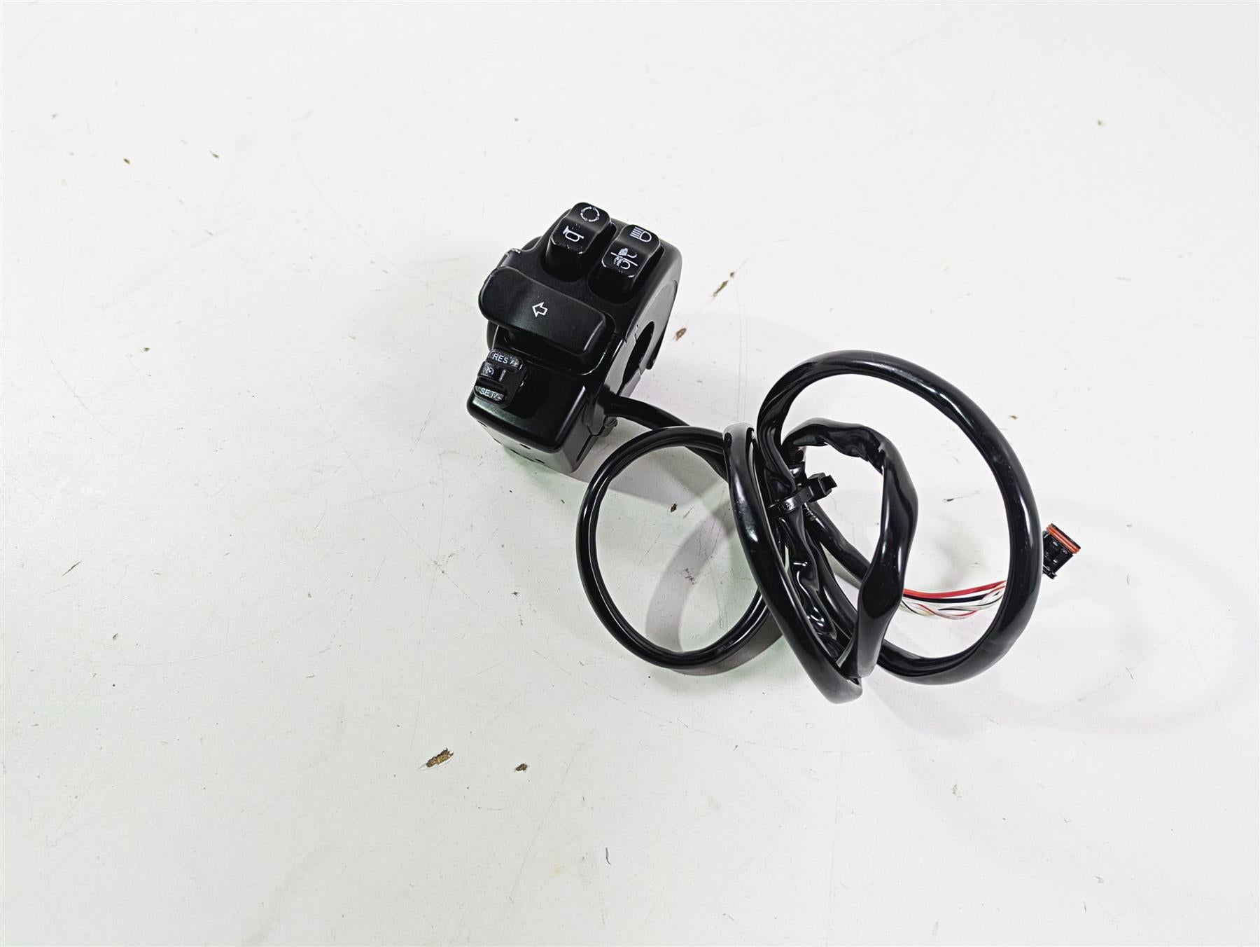 2022 Harley FXLRS Softail Low Rider Left Hand Control Switch Cruise 71500292 {{ shop.shopifyCountryName }} - Mototech271