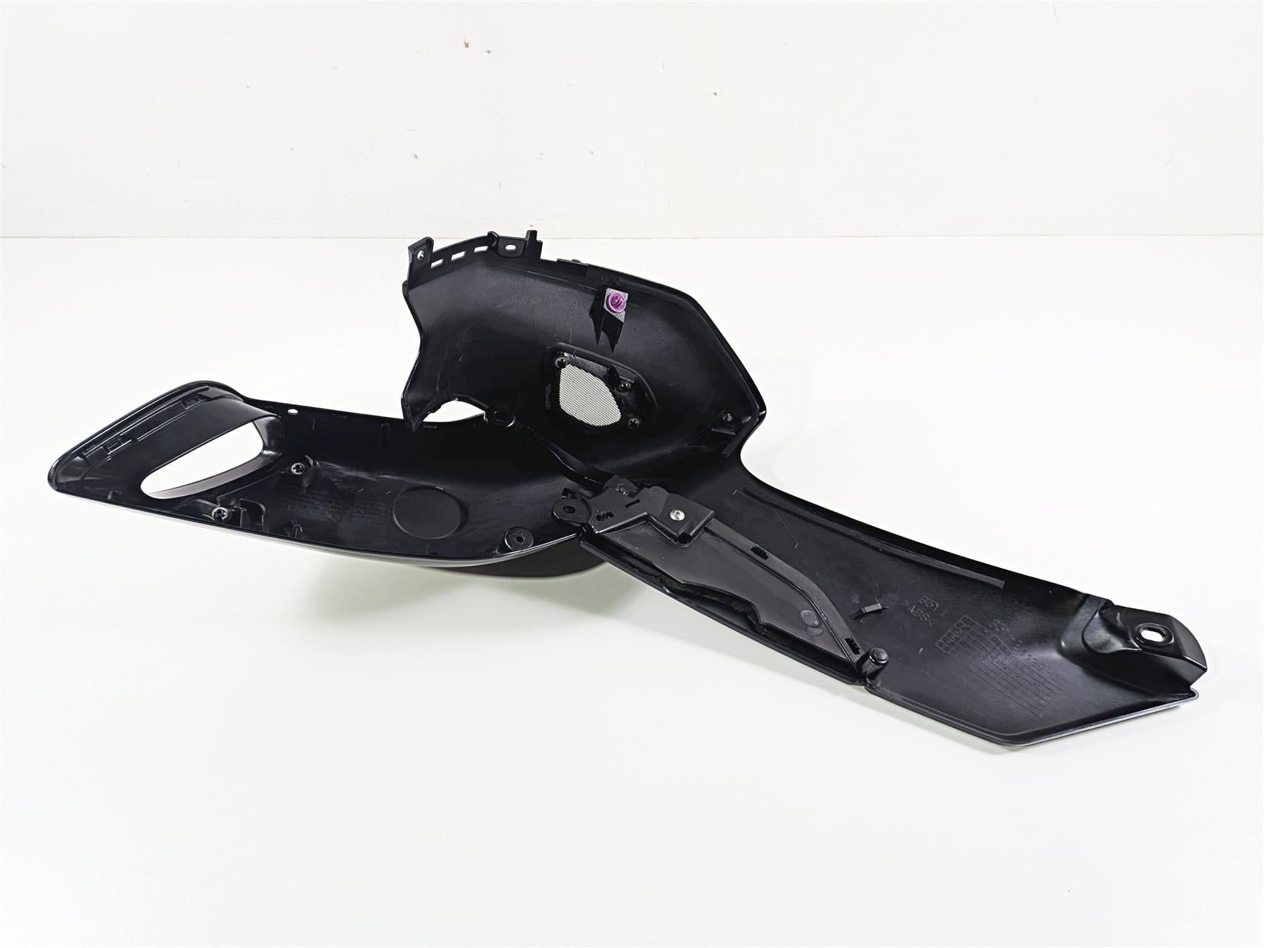 2023 Yamaha MT10 MTN1000 Right Side Upper Tank Cover Fairing B5Y-2137W-00 {{ shop.shopifyCountryName }} - Mototech271