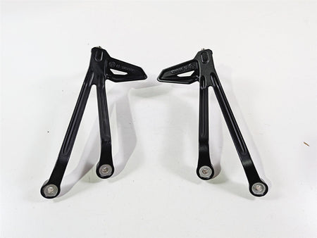 2020 Triumph Street Triple 765RS Rear Passenger Footpeg Set T2088156 T2088157-Mototech271
