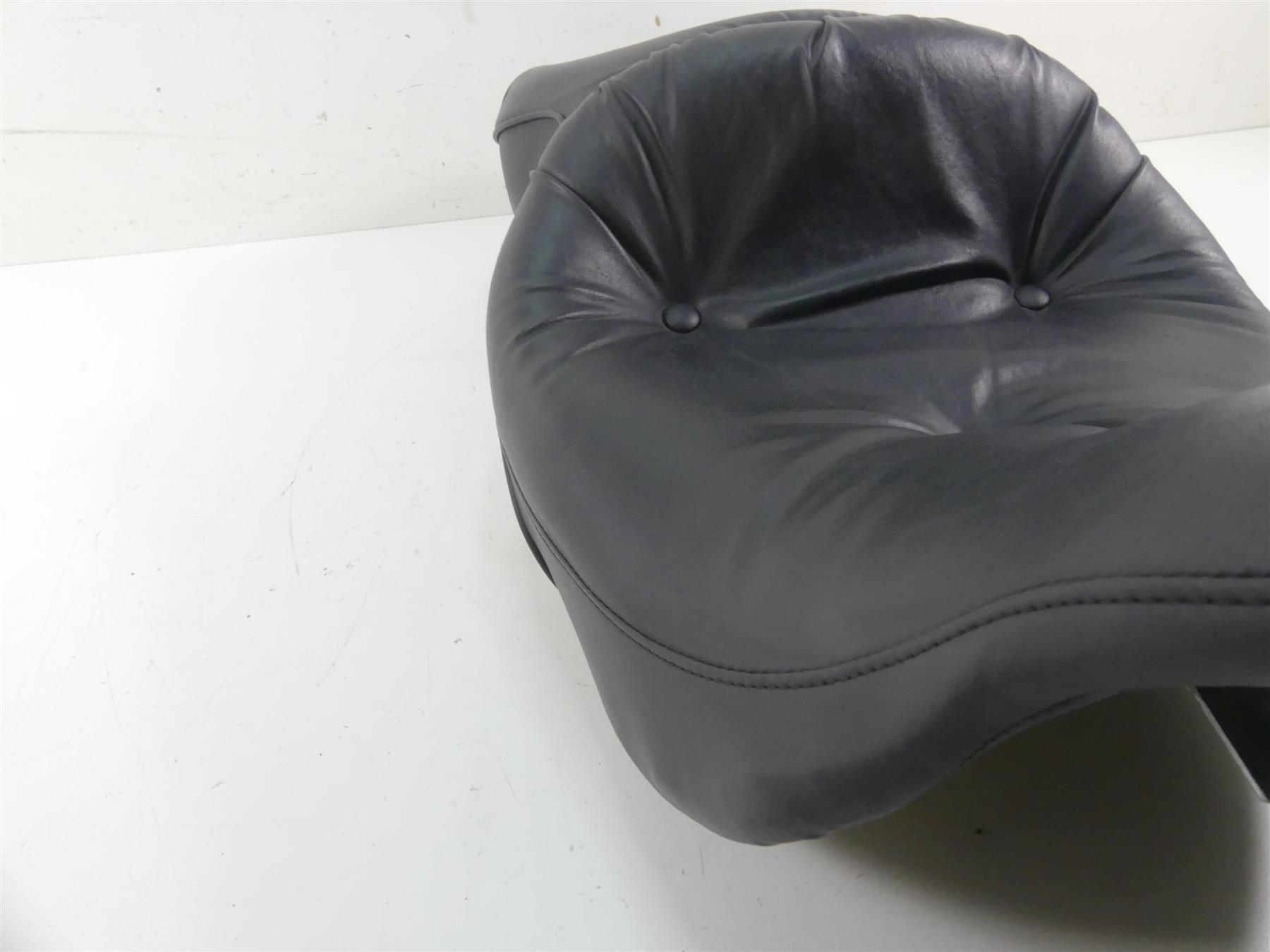 1999 Harley Touring FLHTCUI Electra Glide Dual Driver Seat Saddle 52164-97B {{ shop.shopifyCountryName }} - Mototech271