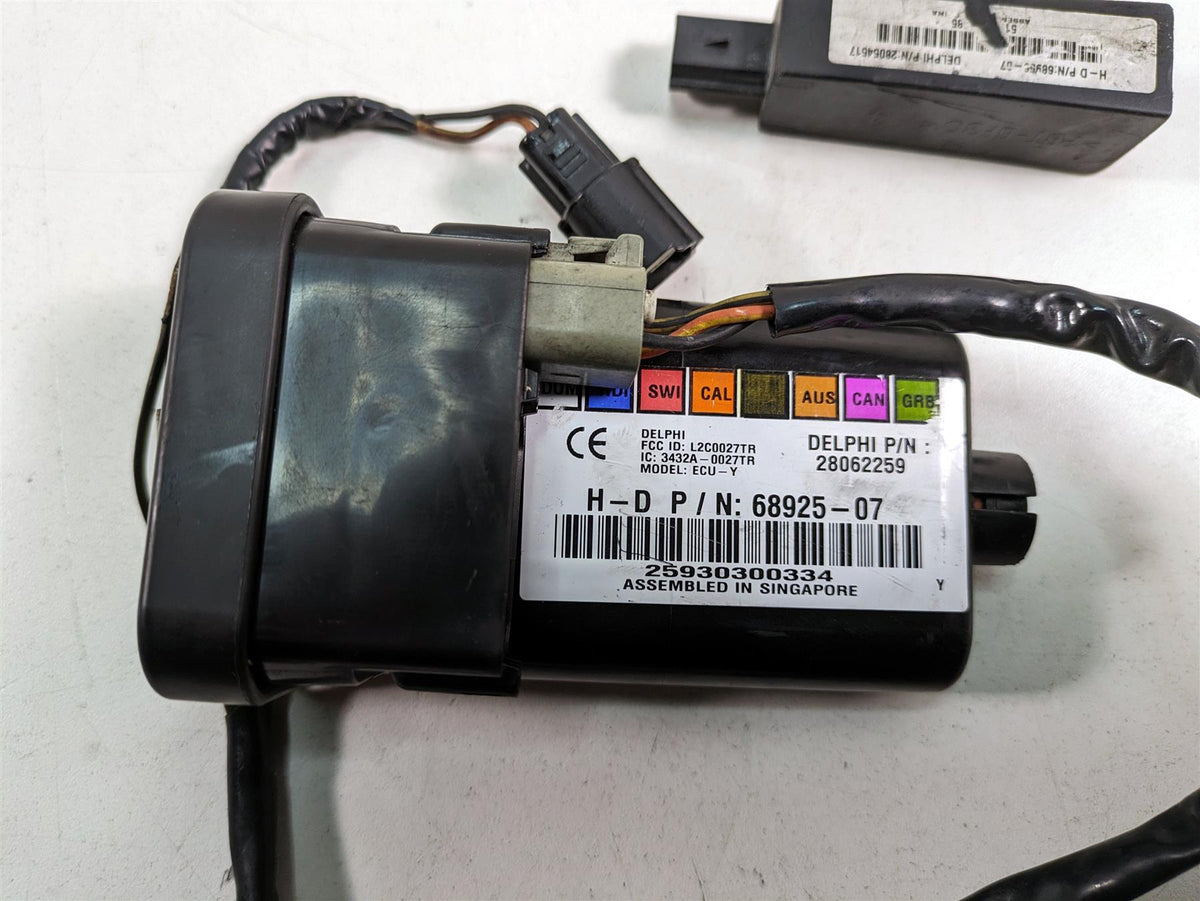 2011 Harley Touring FLTRU Road Glide Tssm Security Module Fob Set 68925-07 {{ shop.shopifyCountryName }} - Mototech271