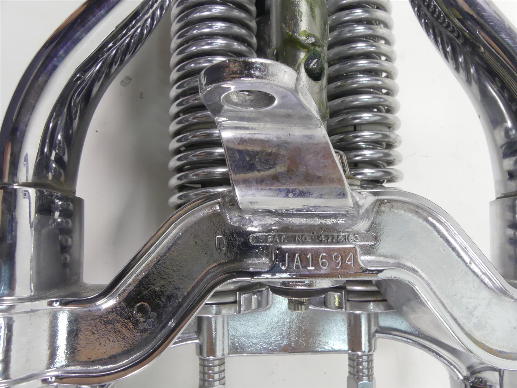 1993 Harley FXSTS Softail Springer Straight Front End Chrome Fork +Axle 45569-88 {{ shop.shopifyCountryName }} - Mototech271