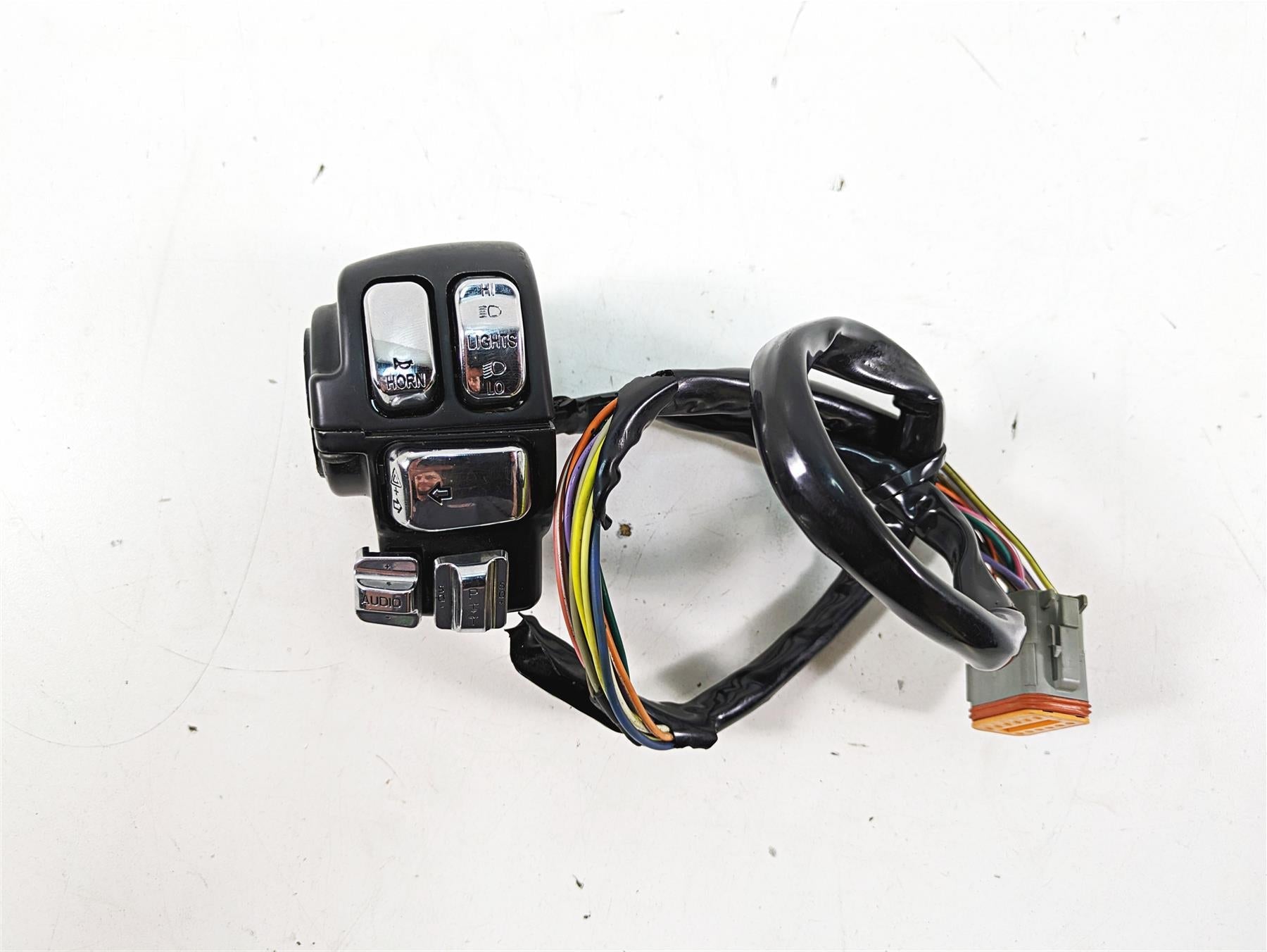 2005 Harley Touring FLHTCUI Electra Glide Left Hand Control Switch Read 71597-96 {{ shop.shopifyCountryName }} - Mototech271