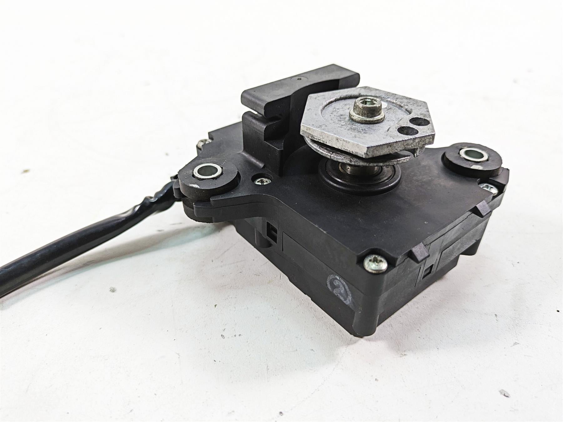 2009 Suzuki GSXR750 K9 Denso Exhaust Header Servo Actuator Motor 33970-41G00 {{ shop.shopifyCountryName }} - Mototech271