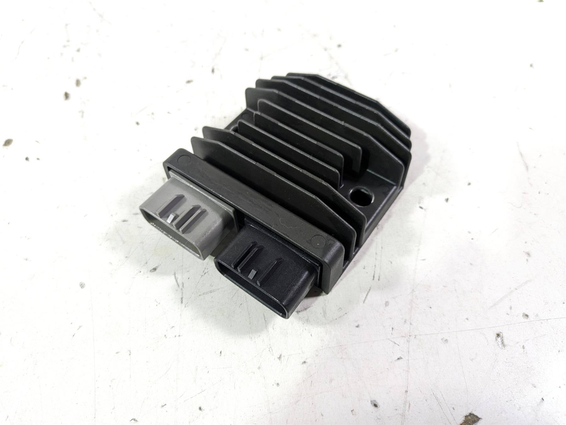 2022 BMW R1250 RT K052 Rectifier Voltage Regulator Set FH027AB 12319467618 {{ shop.shopifyCountryName }} - Mototech271