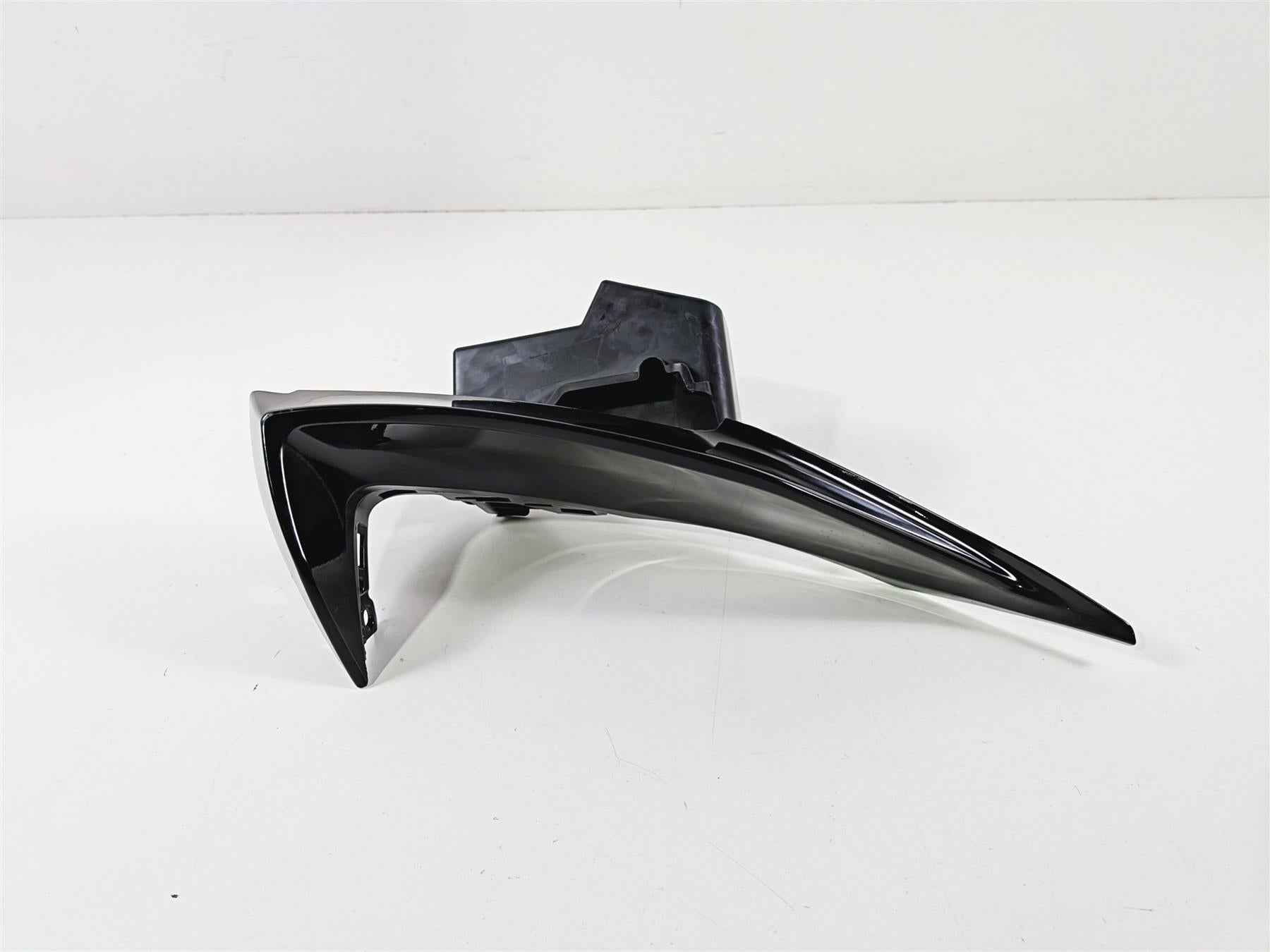 2022 Yamaha YZF R1 R1M RN65 Front Right Blinker Cover Fairing B3L-2843C-00-Mototech271
