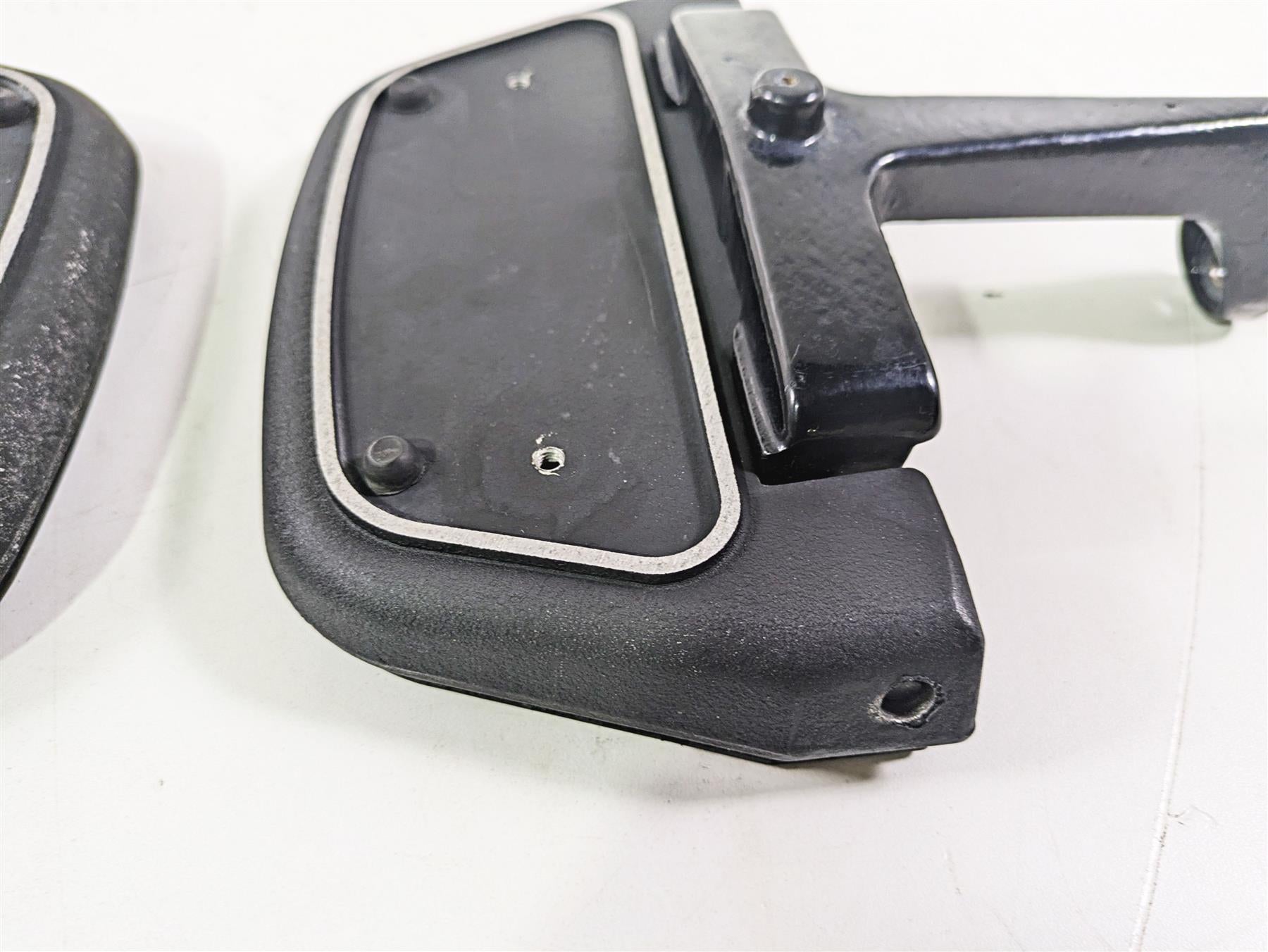1996 Harley Touring FLHTCUI Electra Glide Rear Passenger Floor Boards 52719-93B {{ shop.shopifyCountryName }} - Mototech271