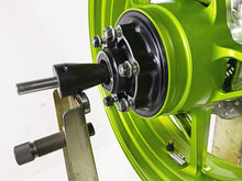 Load image into Gallery viewer, 2021 Kawasaki Z900 ZR900 Straight 17x5.5 Rear Wheel Rim 41073-0706 | Mototech271
