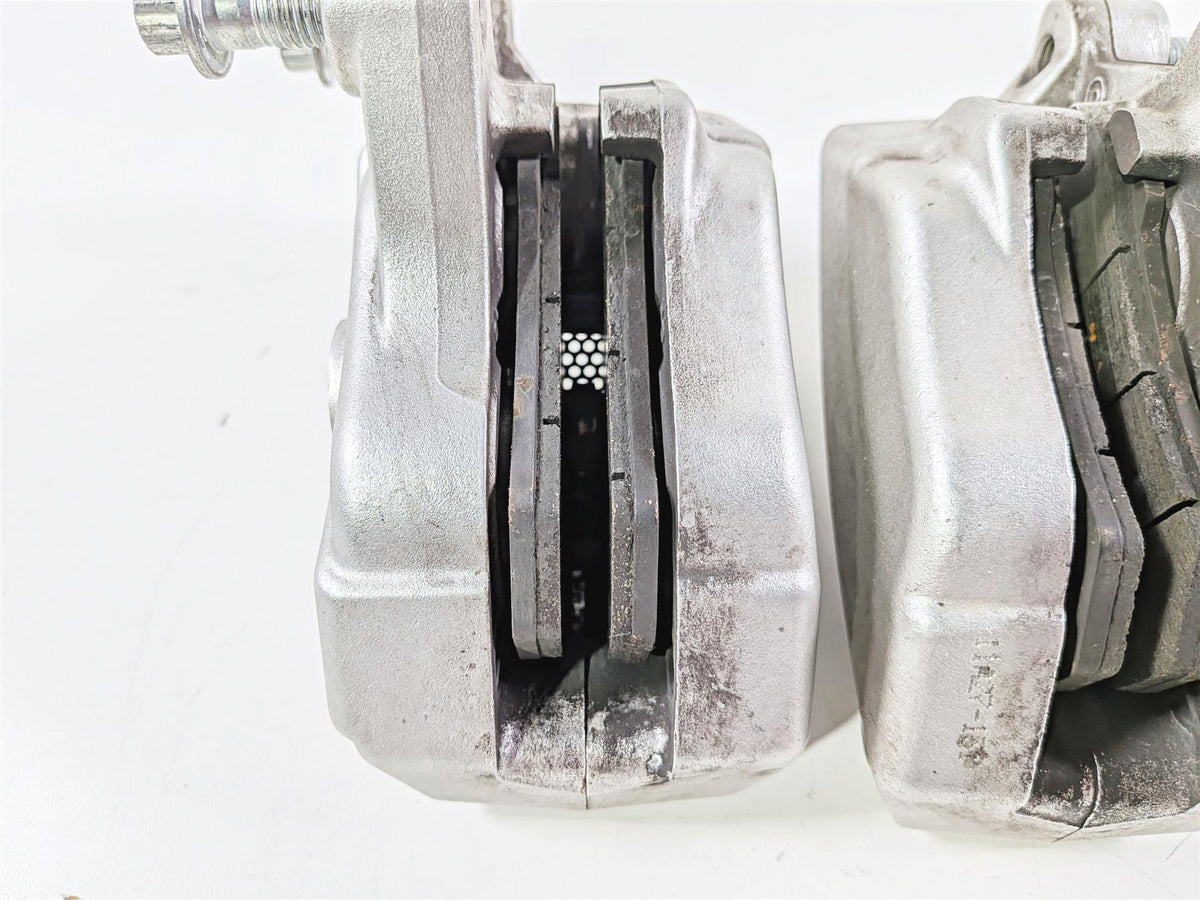 2011 Harley Touring FLHTCU CVO Electra Glide Front Brake Caliper Set 42938-08-Mototech271