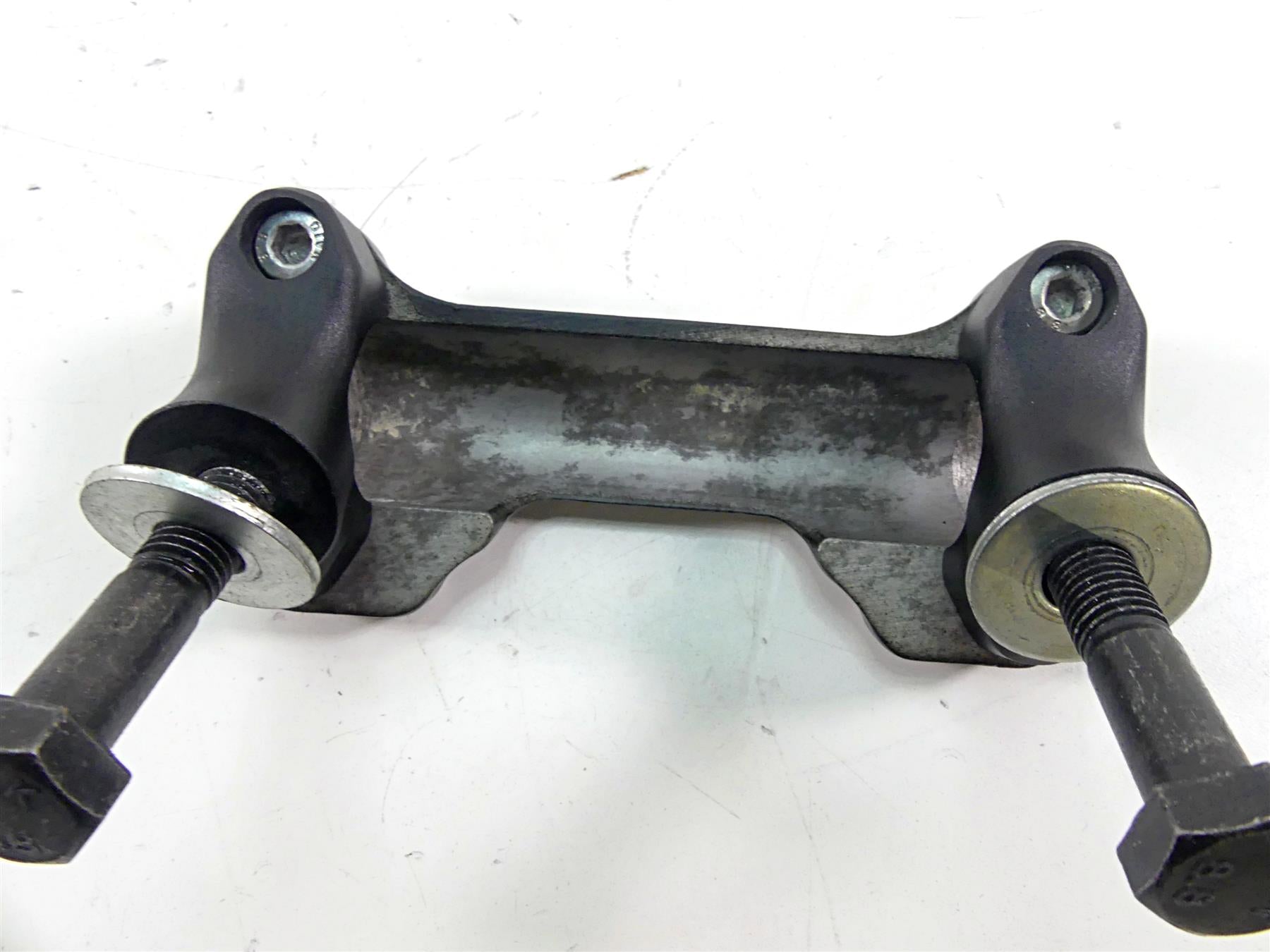 2019 Indian Chieftain Classic Handlebar Handle Bar Clamps Risers 5139656 5639269 {{ shop.shopifyCountryName }} - Mototech271