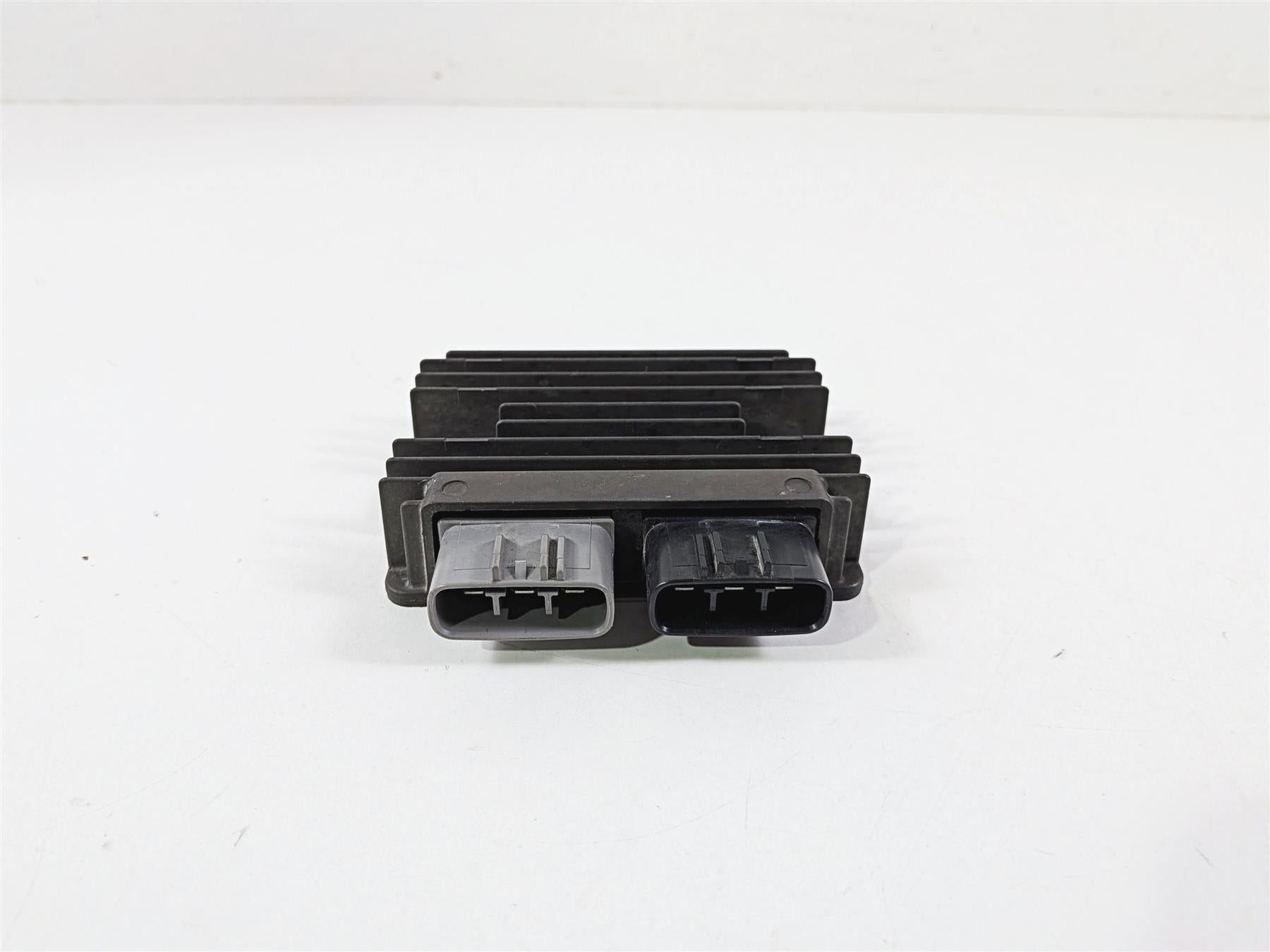 2022 Kawasaki ZX10R ZX1000 Ninja Rectifier Voltage Regulator 21066-0748 {{ shop.shopifyCountryName }} - Mototech271