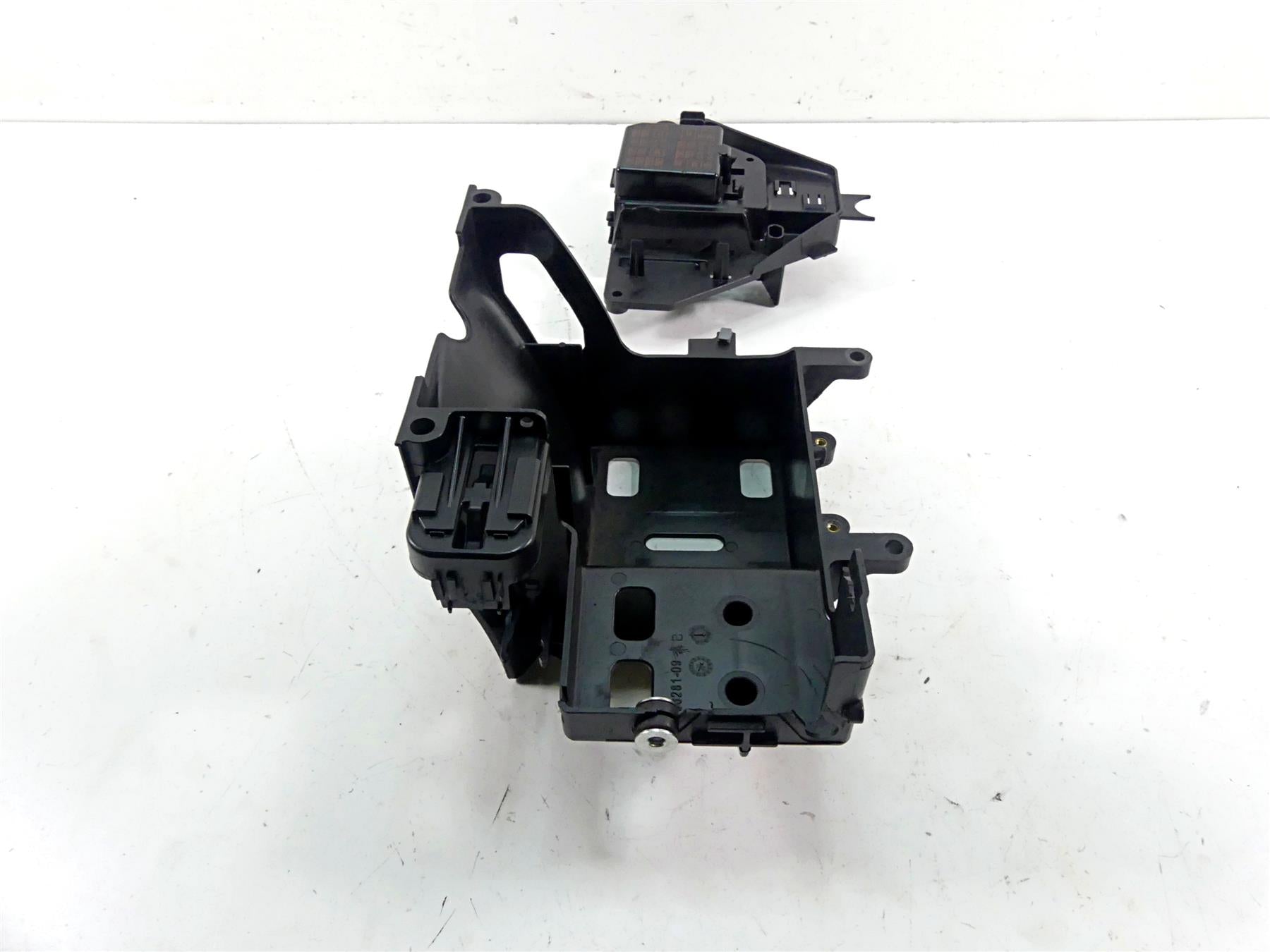 2010 Harley Touring FLHRC Road King Battery & Electrical Fuse Panel Set 66281-09 {{ shop.shopifyCountryName }} - Mototech271