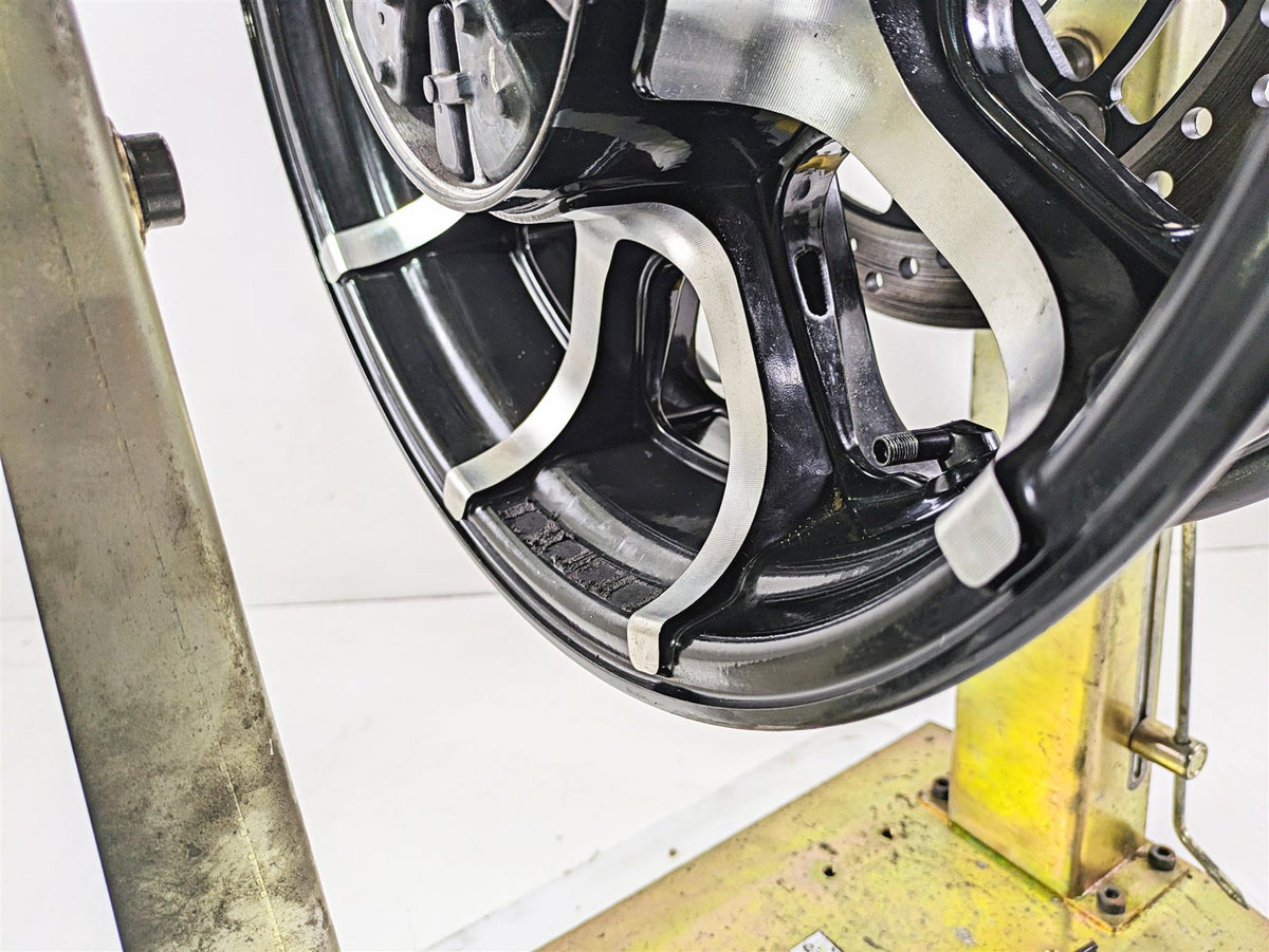 2019 Indian Chieftain Limited Straight Rear Wheel Rim 16x5 1522506 {{ shop.shopifyCountryName }} - Mototech271