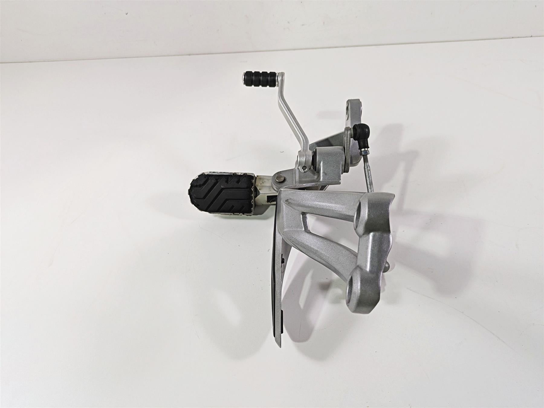 2015 Triumph Tiger Explorer XC Left Front Footpeg & Shifter T2081079 T2081888 {{ shop.shopifyCountryName }} - Mototech271