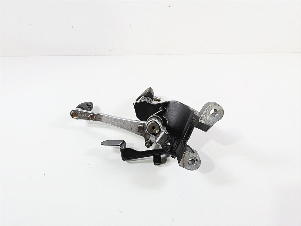 2012 Yamaha XV1900 Raider S Right Foot Peg & Brake Pedal 5C7-27420-00-00 {{ shop.shopifyCountryName }} - Mototech271