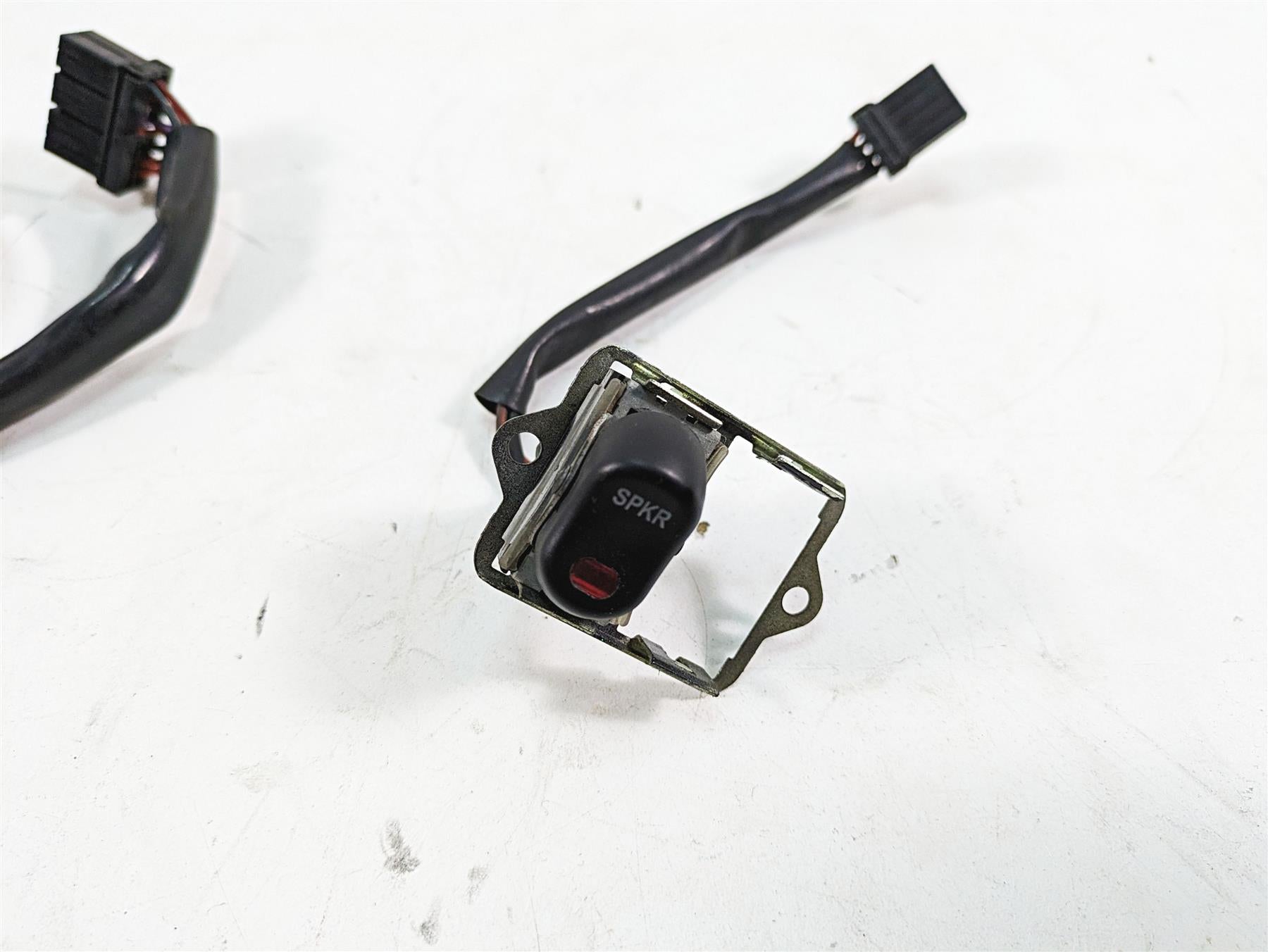 2011 Harley Touring FLTRU Road Glide Auxiliary Cruise Speaker Switches 71625-04 {{ shop.shopifyCountryName }} - Mototech271