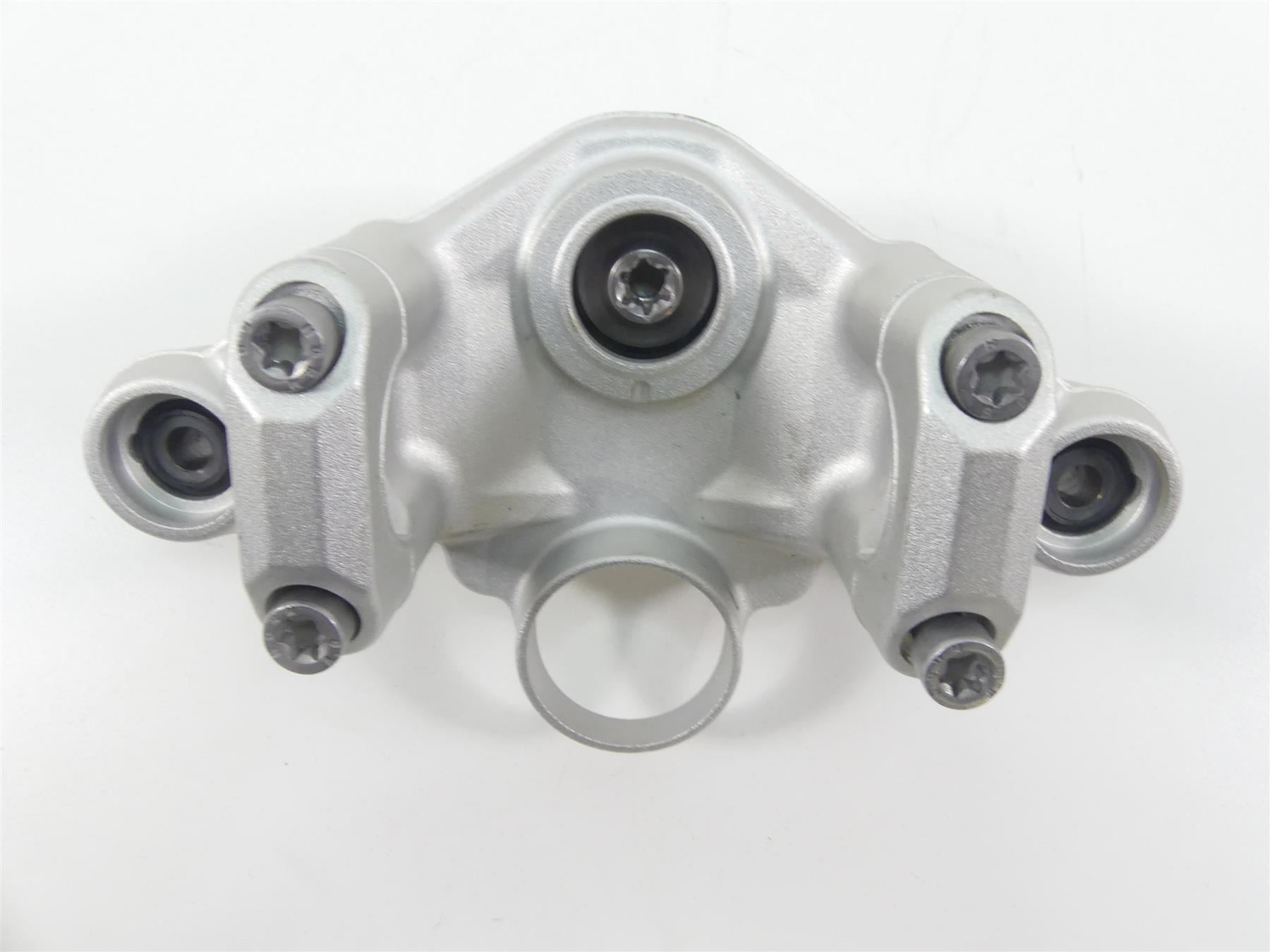 2019 BMW R1250GS K50 Upper Triple Tree Steering Clamp 31428555849 {{ shop.shopifyCountryName }} - Mototech271