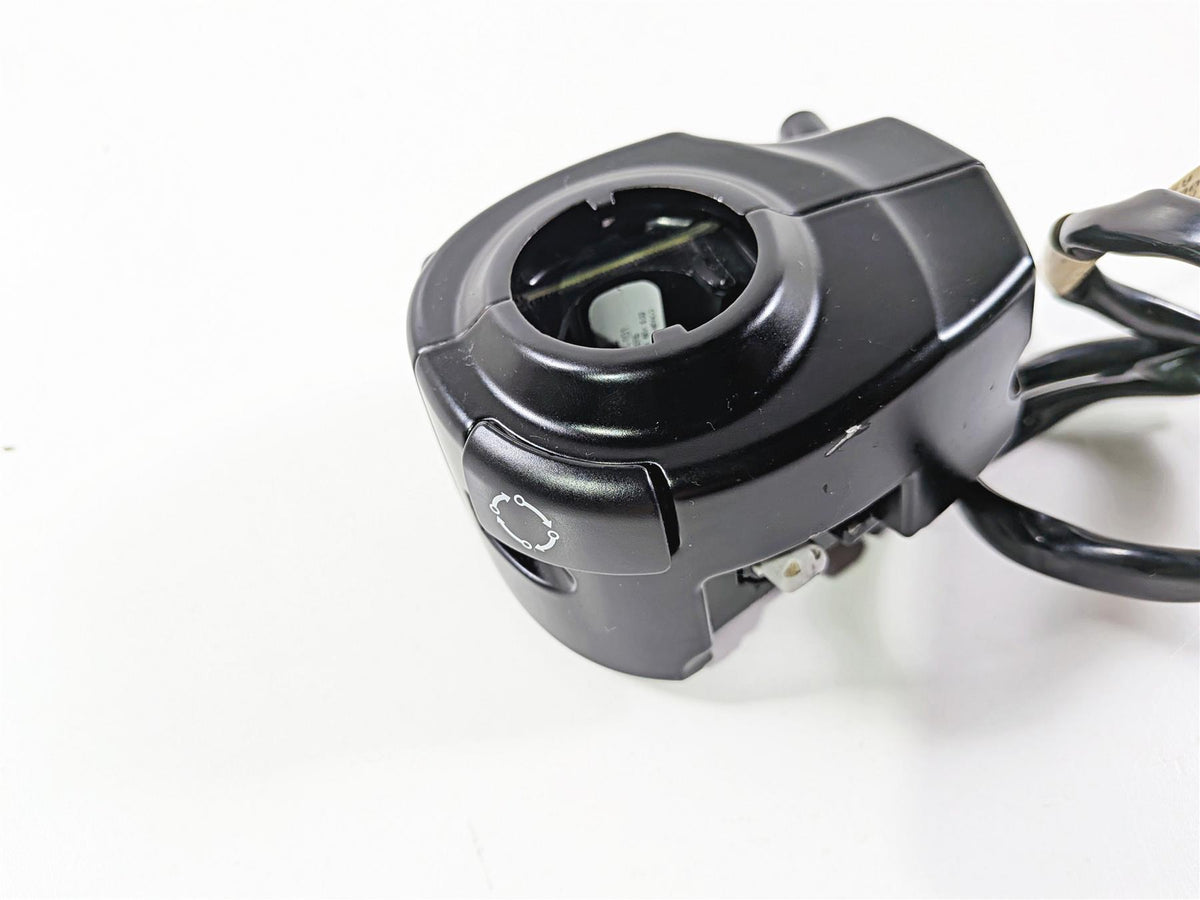 2018 Harley Touring FLHTCU Electra Glide Left Hand Control Switch Cruise 69200178-Mototech271