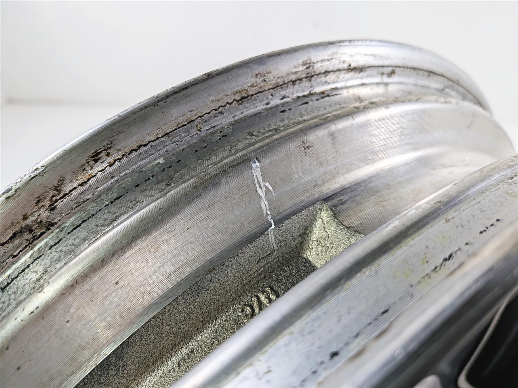 Harley Touring Electra Street Glide Road King Front Wheel Rim 16x3 41285-06 {{ shop.shopifyCountryName }} - Mototech271