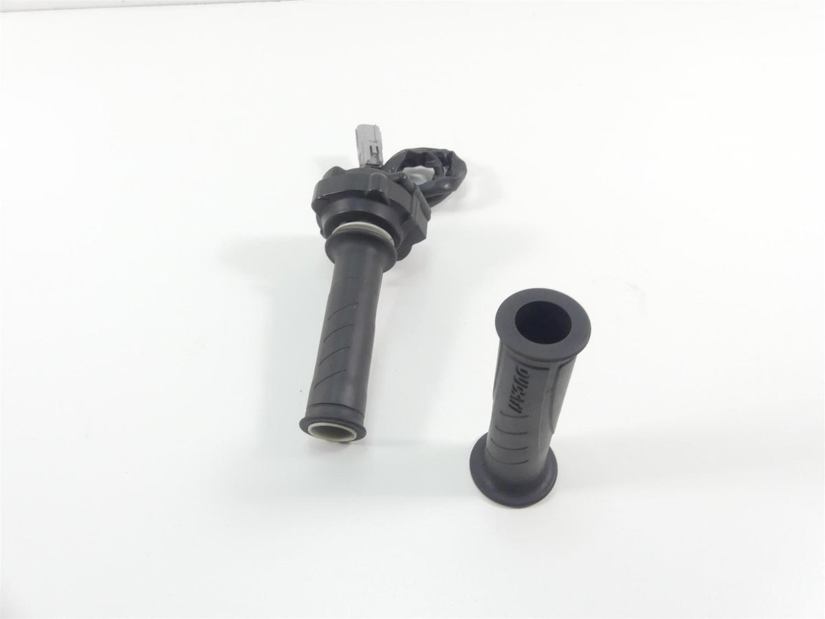 2017 Ducati 939 S Supersport E-Throttle Grip Handle Set 66020093B {{ shop.shopifyCountryName }} - Mototech271