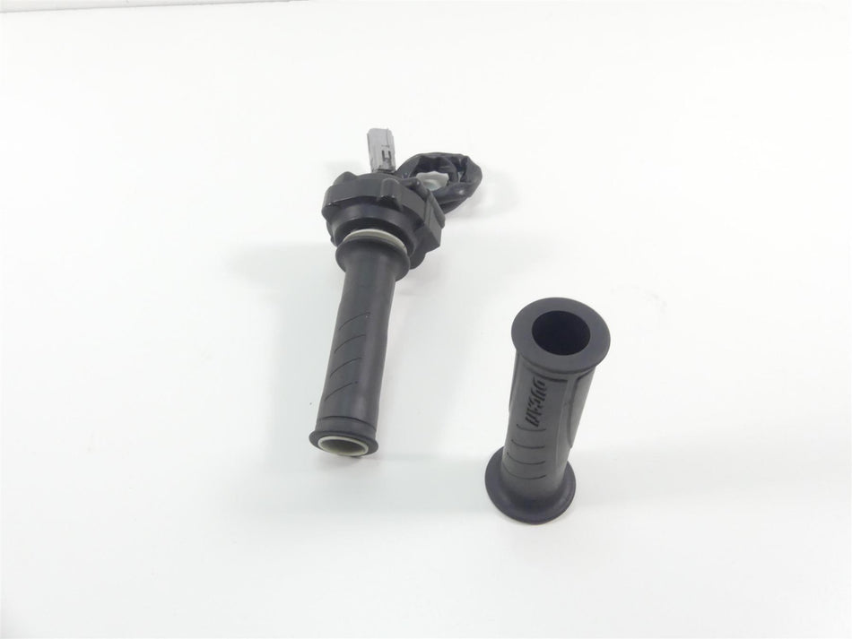 2017 Ducati 939 S Supersport E-Throttle Grip Handle Set 66020093B {{ shop.shopifyCountryName }} - Mototech271