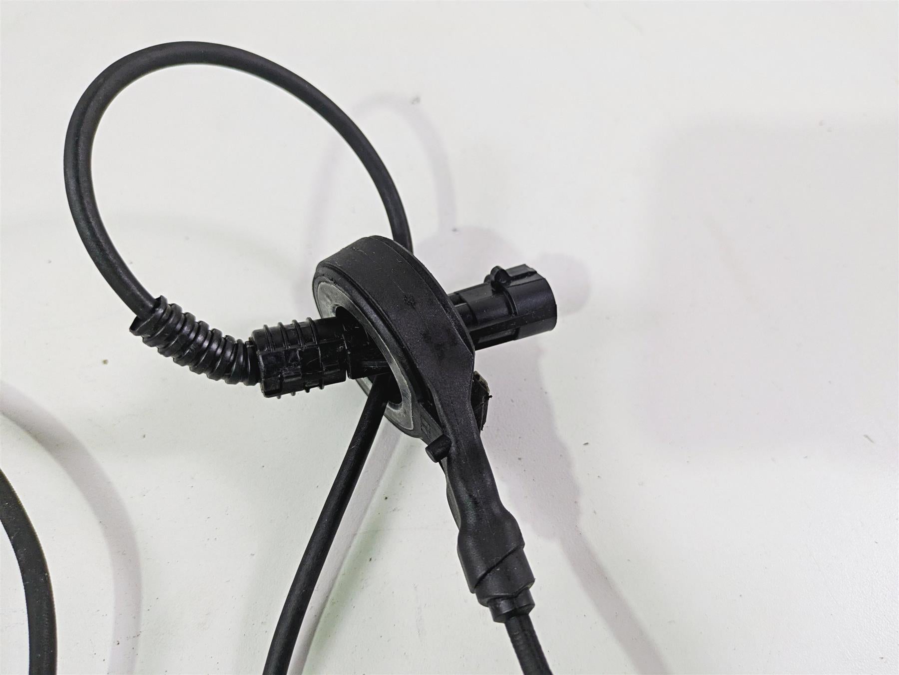2016 Harley Touring FLHR Road King Front Rear Abs Wheel Speed Sensors 32700017 {{ shop.shopifyCountryName }} - Mototech271