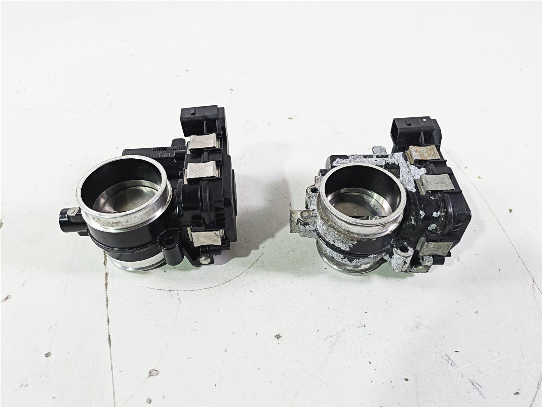 2015 BMW R1200GS Adv K51 Throttle Body Bodies Set 13548564959 {{ shop.shopifyCountryName }} - Mototech271