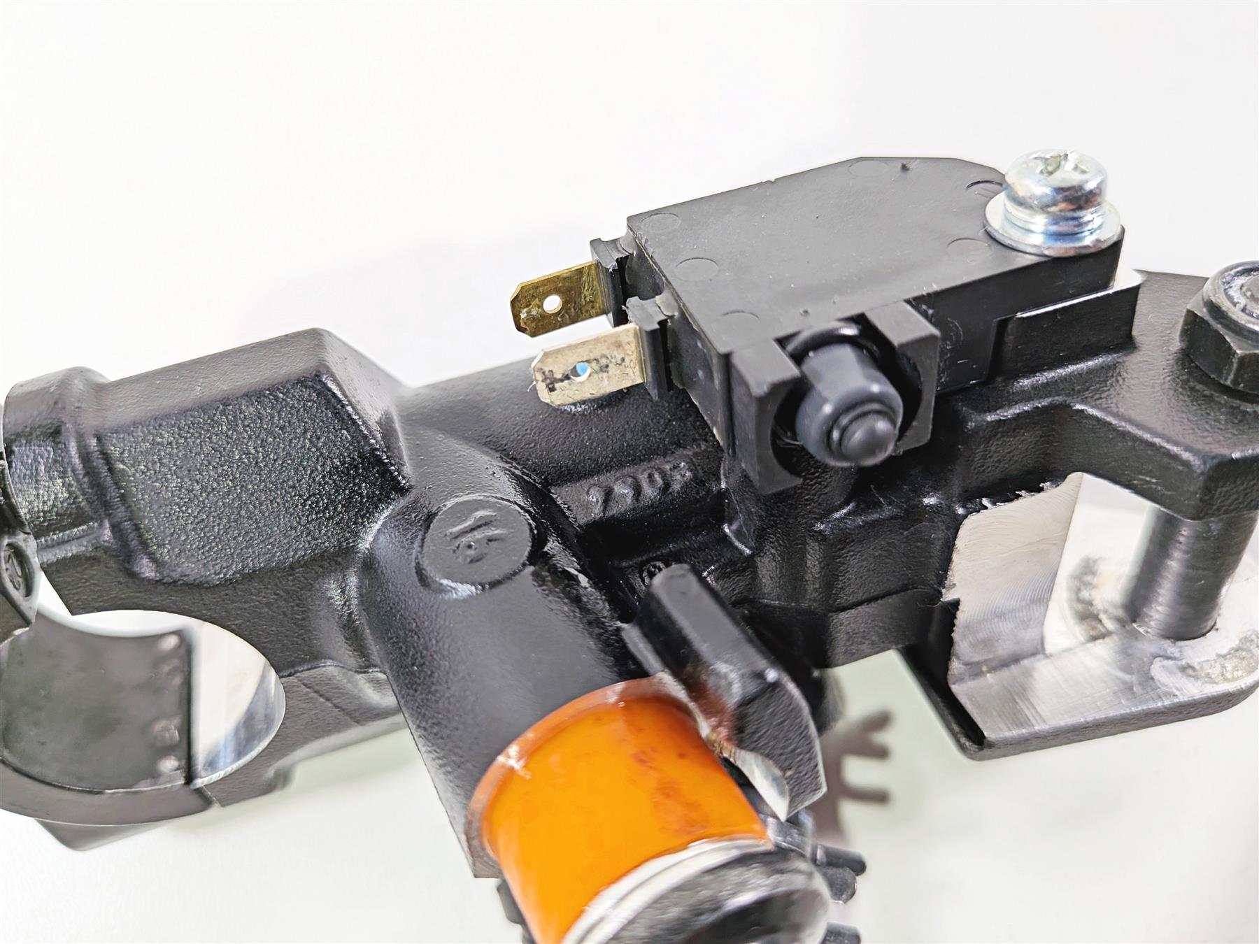 2025 Yamaha YZF R7 Brembo Front Radial Brake Master Cylinder 16mm BEB-2583T-01 {{ shop.shopifyCountryName }} - Mototech271