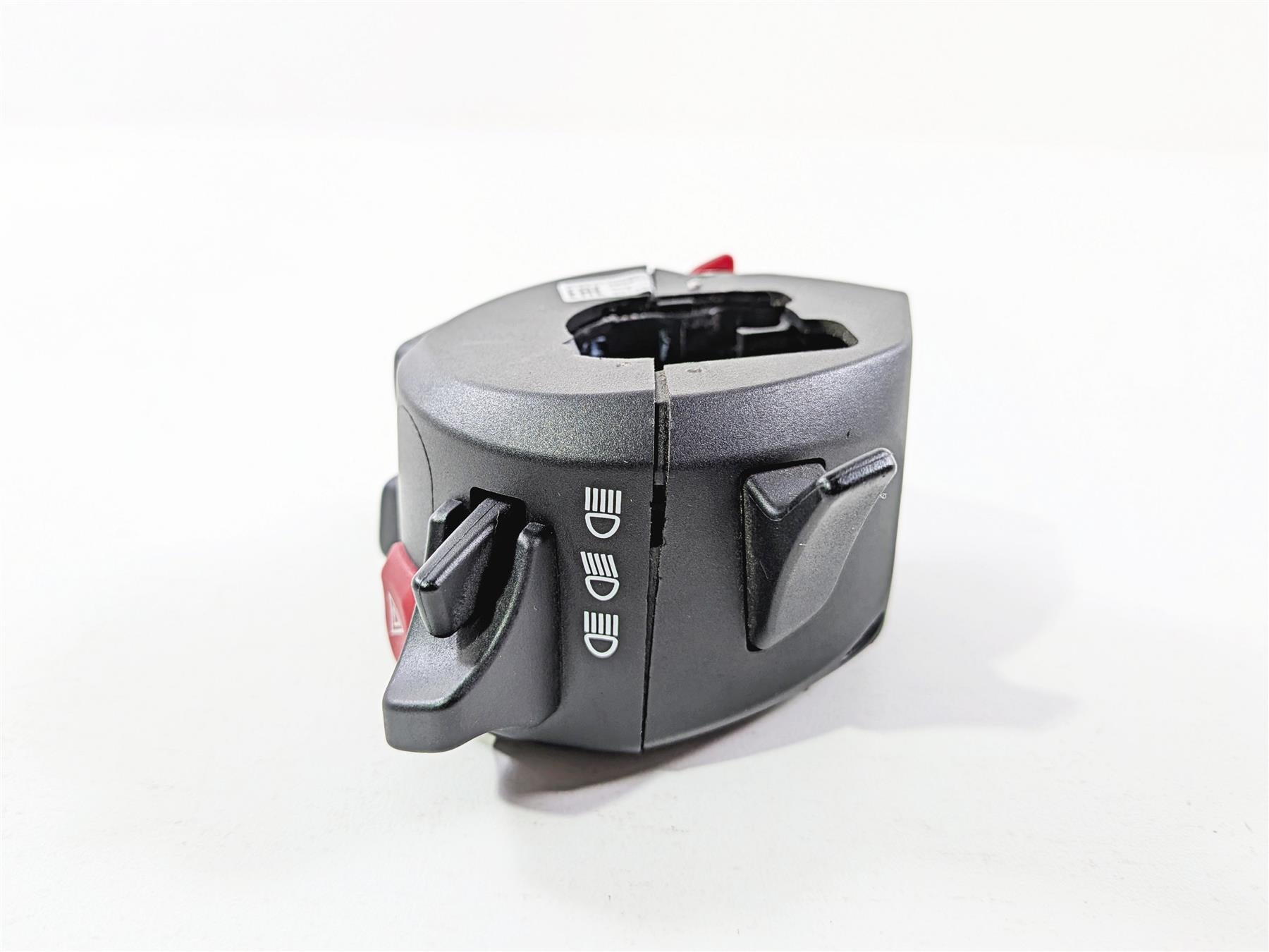 2023 BMW R1250RT RTP K52 Left Hand Cruise Windshield Control Switch 61319829387 {{ shop.shopifyCountryName }} - Mototech271