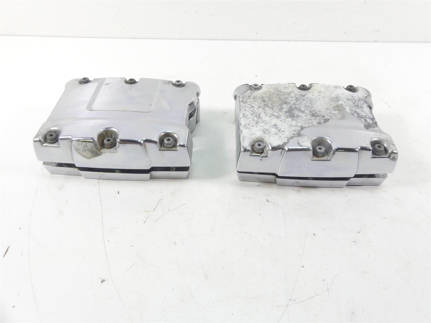 2002 Harley Softail FXSTDI Deuce Chrome Rocker Arm Box Cover Set 17543-99 {{ shop.shopifyCountryName }} - Mototech271