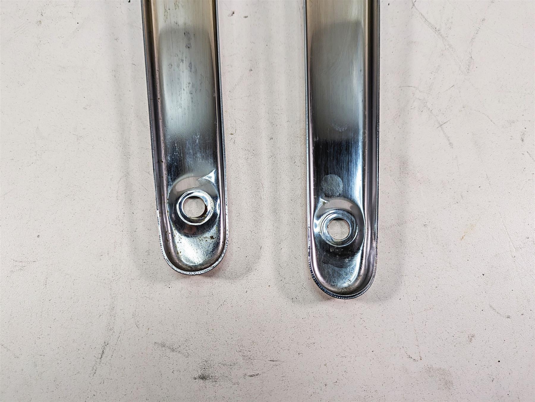 2012 Harley FLD Dyna Switchback Rear Chrome Fender Struts Covers - Read 60877-12 {{ shop.shopifyCountryName }} - Mototech271