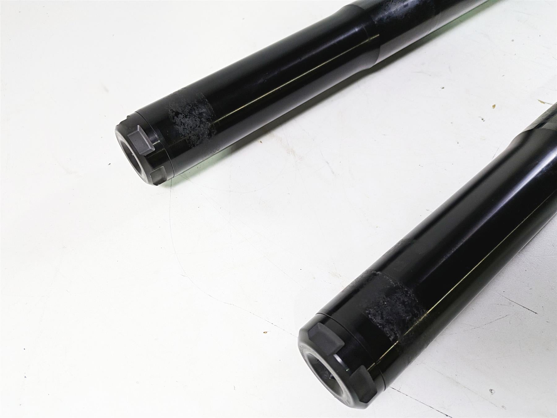 2018 Harley Softail FXFBS Fat Bob Straight Showa Front Fork Leg Set 45400178 {{ shop.shopifyCountryName }} - Mototech271