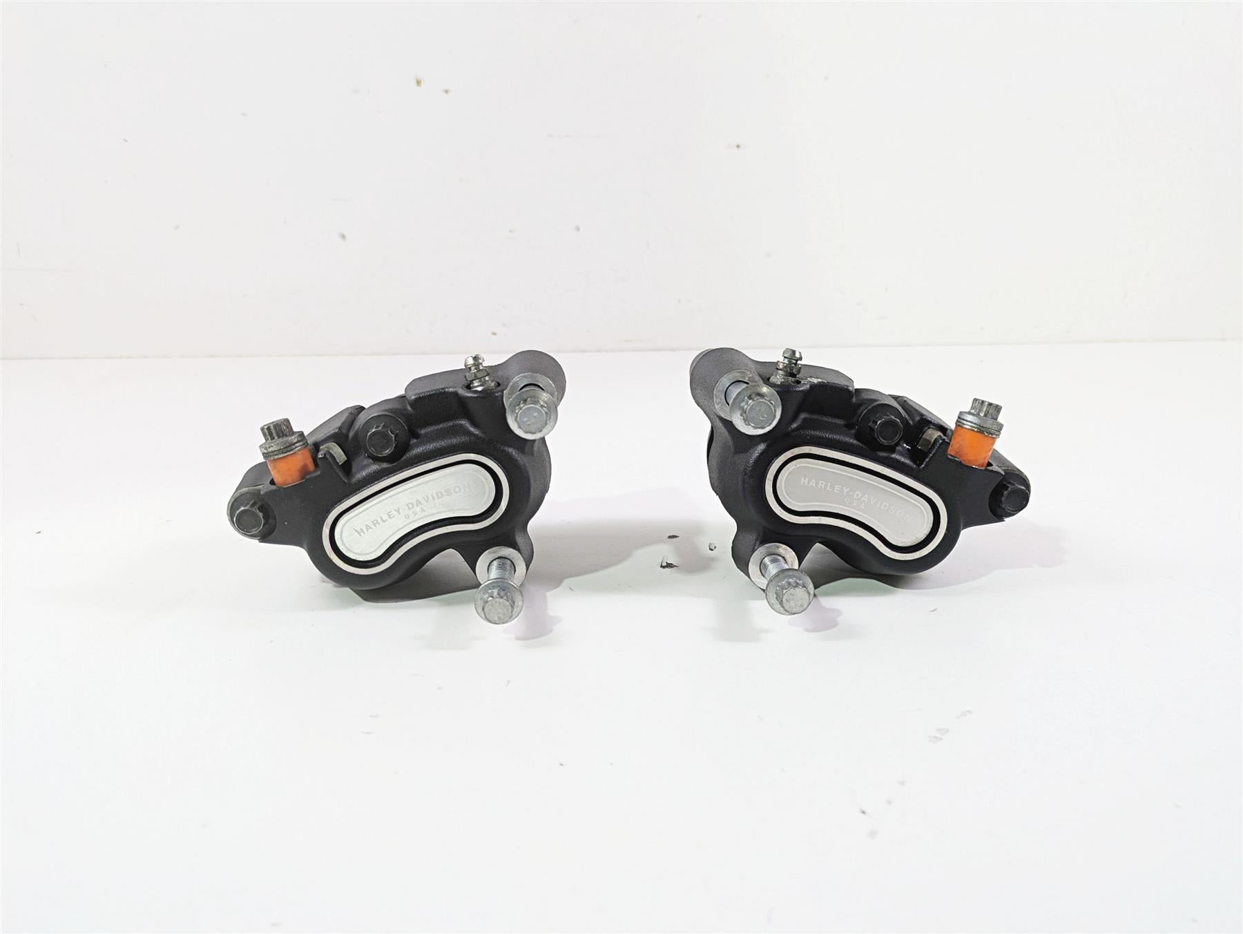 2016 Harley FXDF Dyna Fat Bob Front Brake Caliper Set 41300001 41300002 {{ shop.shopifyCountryName }} - Mototech271