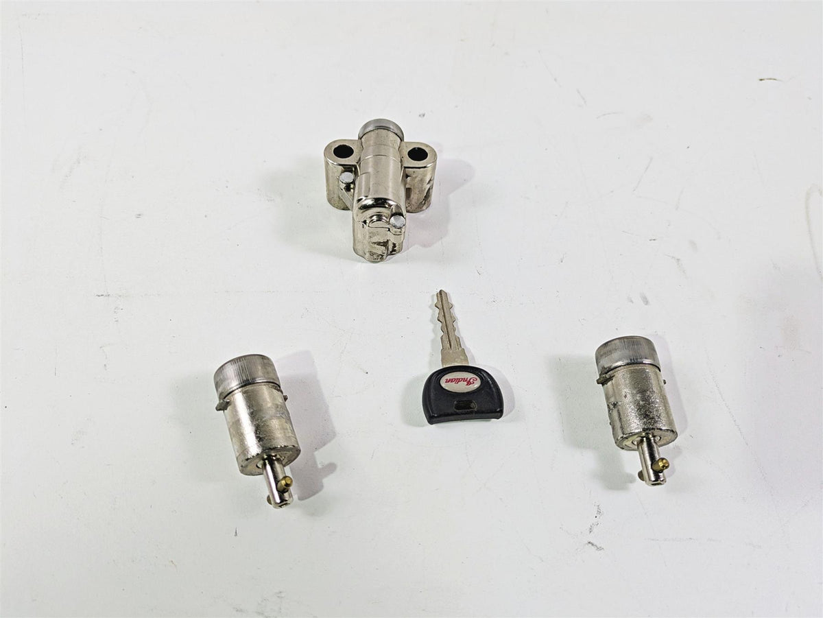 2018 Indian Springfield Dark Horse Fork Saddlebag Locks & Key Set 2635146 {{ shop.shopifyCountryName }} - Mototech271