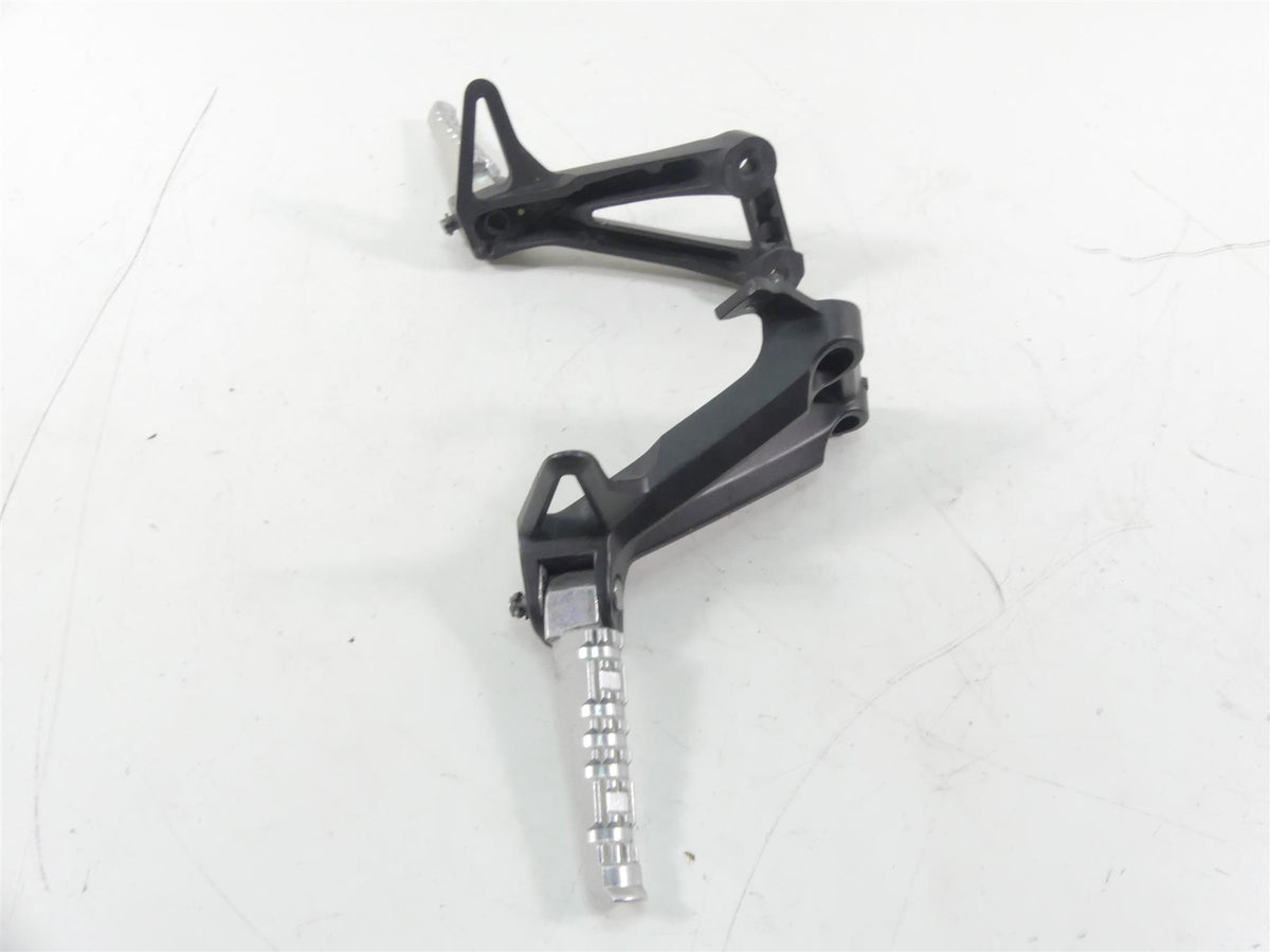 2015 Yamaha MT09 FZ09 Rear Passenger Foot Peg Footpeg Set 1RC-2742L-01-00 {{ shop.shopifyCountryName }} - Mototech271