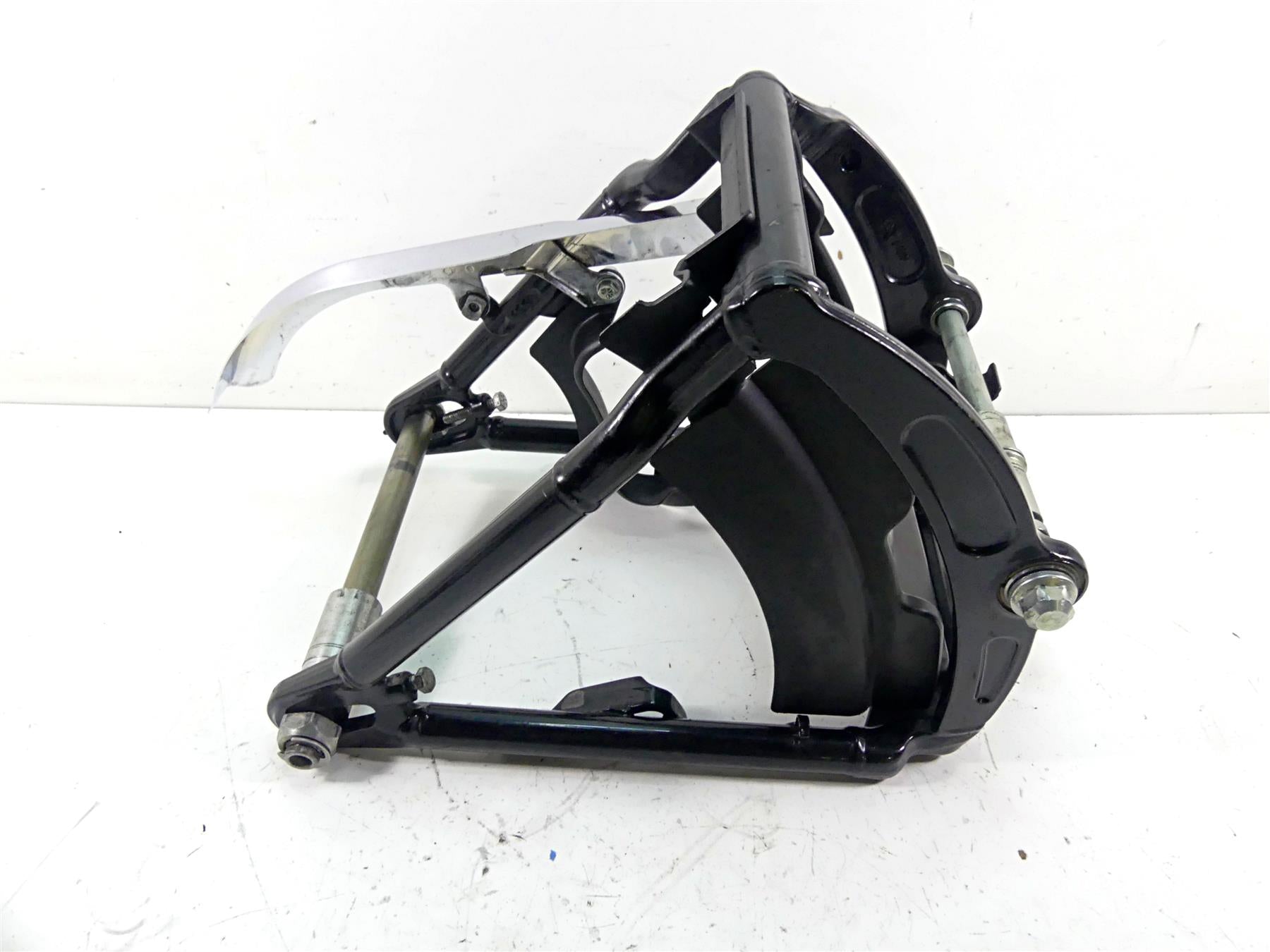2011 Harley Softail FLSTF Fat Boy Rear Swing Arm Swing Arm & Axle 47573-11BHP {{ shop.shopifyCountryName }} - Mototech271