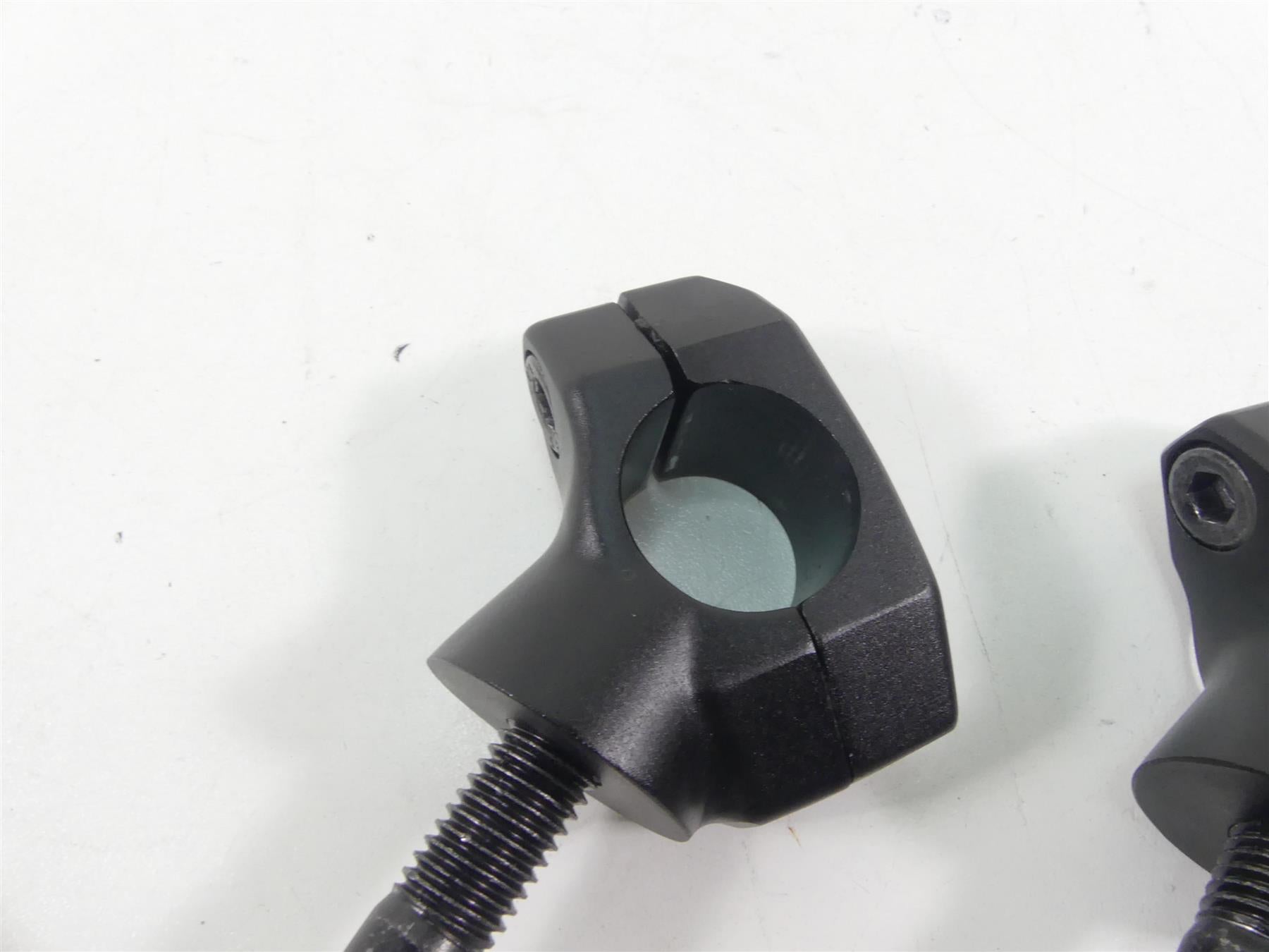 2015 Victory Cross Country Tour Handlebar Holder Riser Set 5139570 {{ shop.shopifyCountryName }} - Mototech271