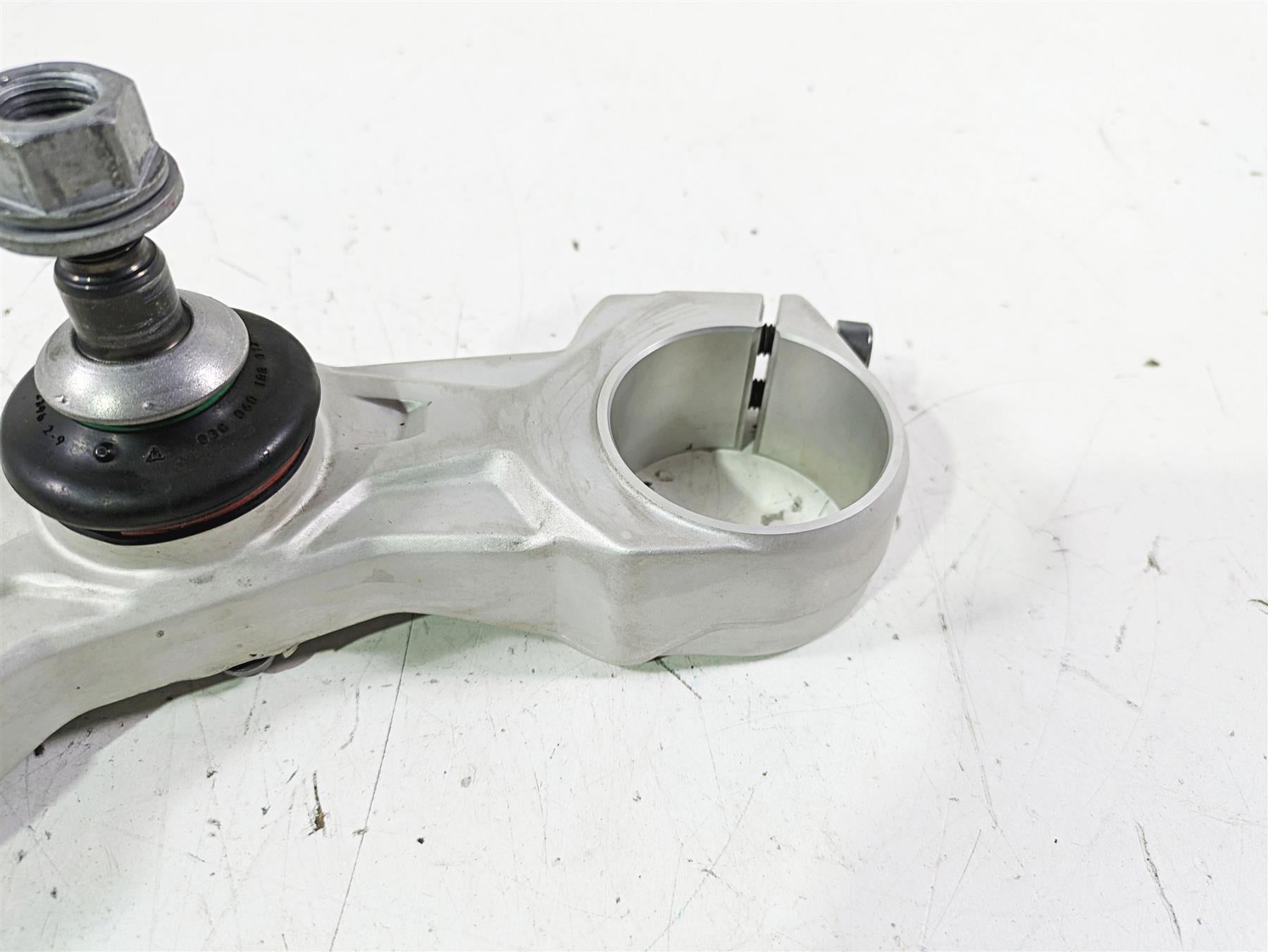 2014 BMW R1200 RT RTW K52 Lower Triple Tree Steering Clamp 31428549492 {{ shop.shopifyCountryName }} - Mototech271