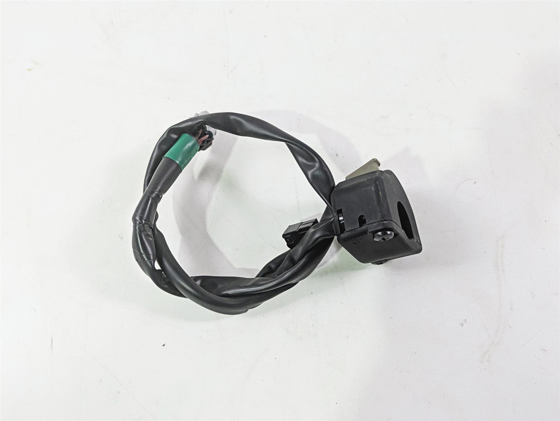 2020 Kawasaki ZX6R ZX636 Ninja Right Hand Control Switch Start Kill 46091-0421 {{ shop.shopifyCountryName }} - Mototech271