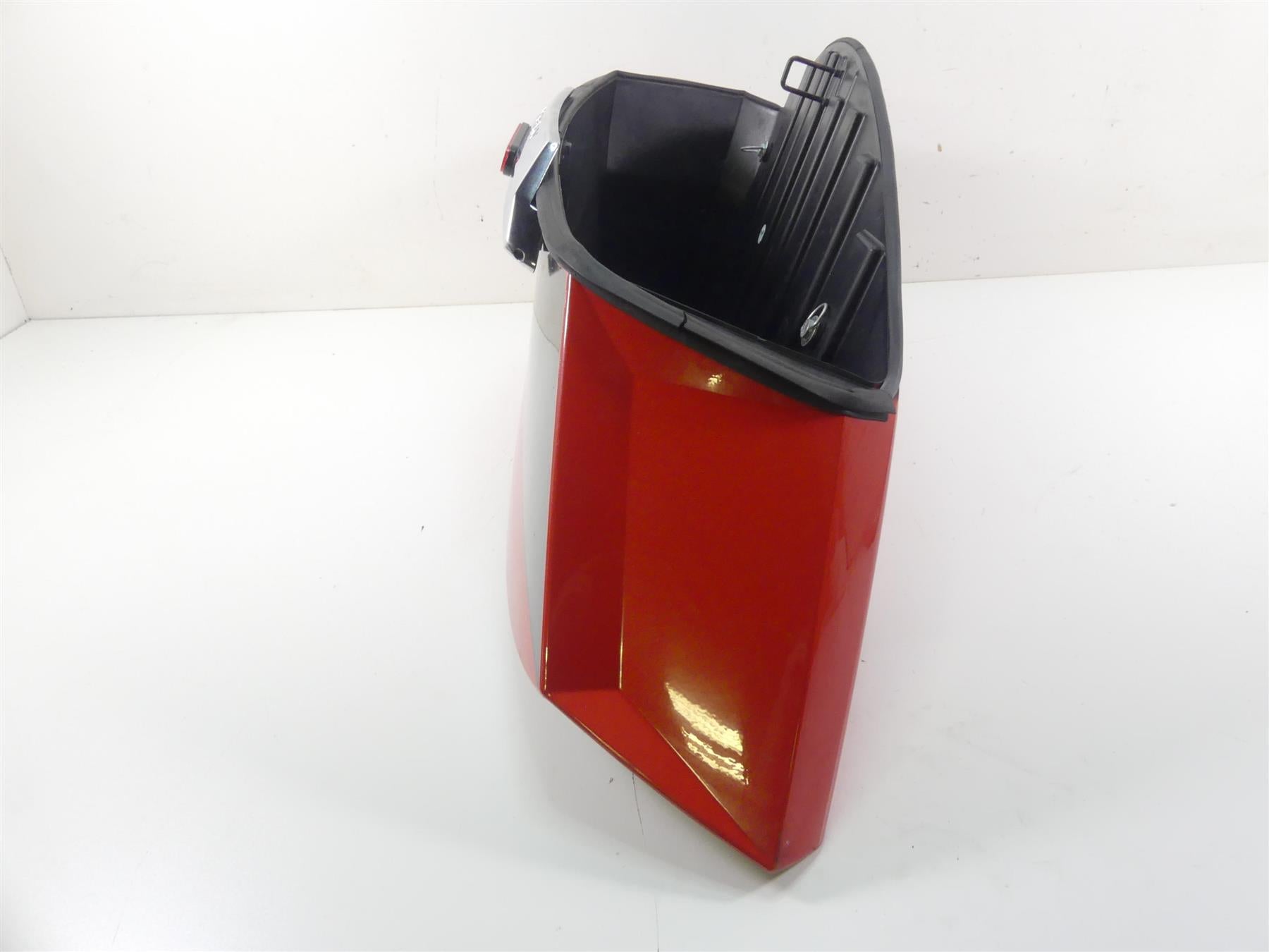 2015 Victory Cross Country Tour Left Saddlebag Saddle Bag Bottom 5438372 {{ shop.shopifyCountryName }} - Mototech271